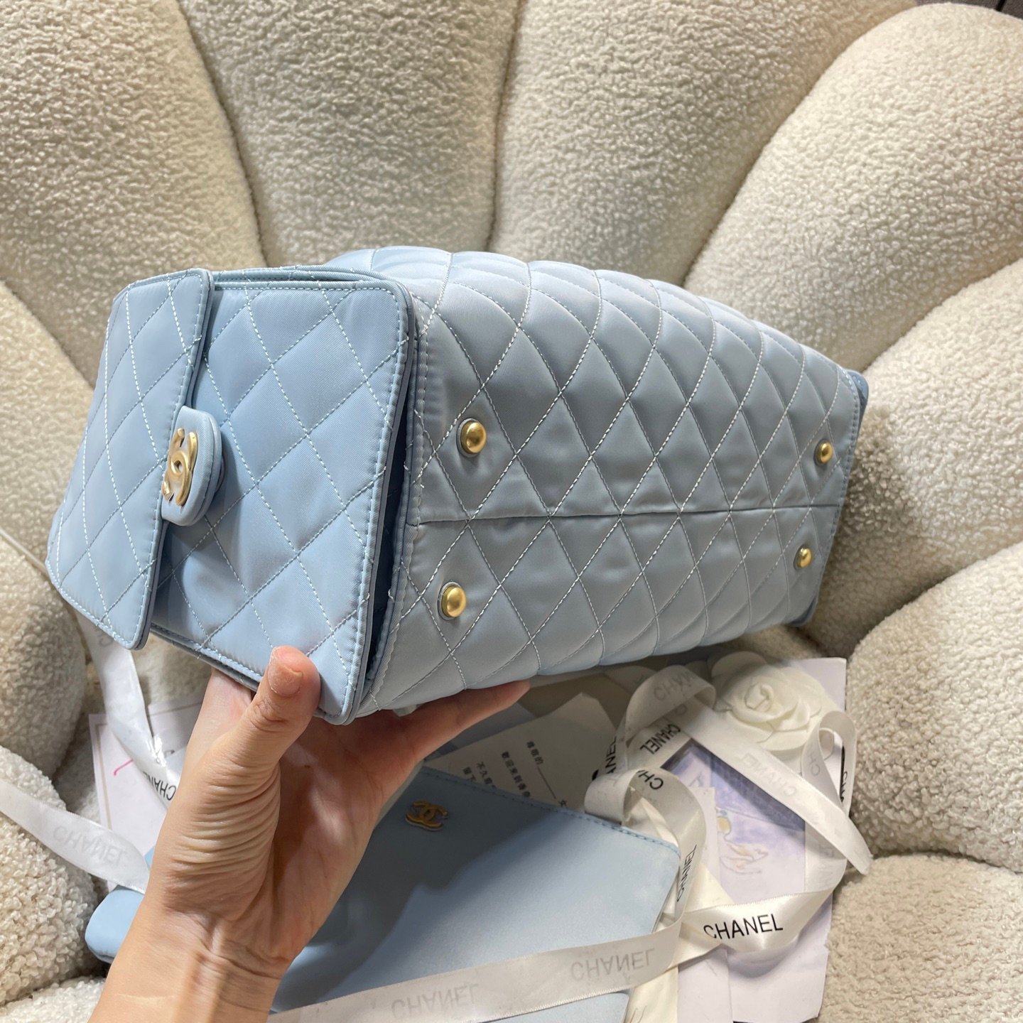 Chanel Shoulder Bag L92301 - Image 7