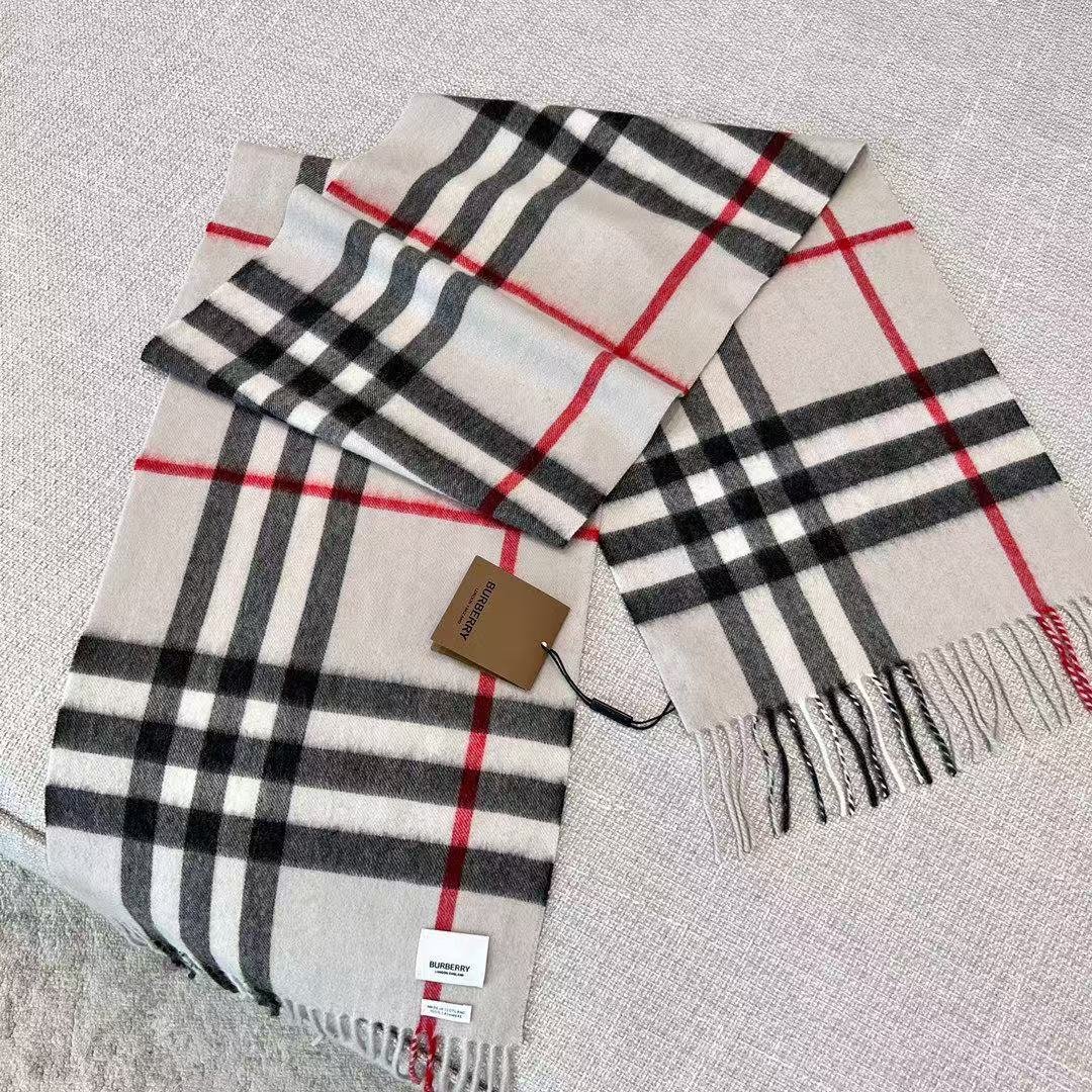 Burberry Vintage Check Cashmere Scarf L101003 - Image 5
