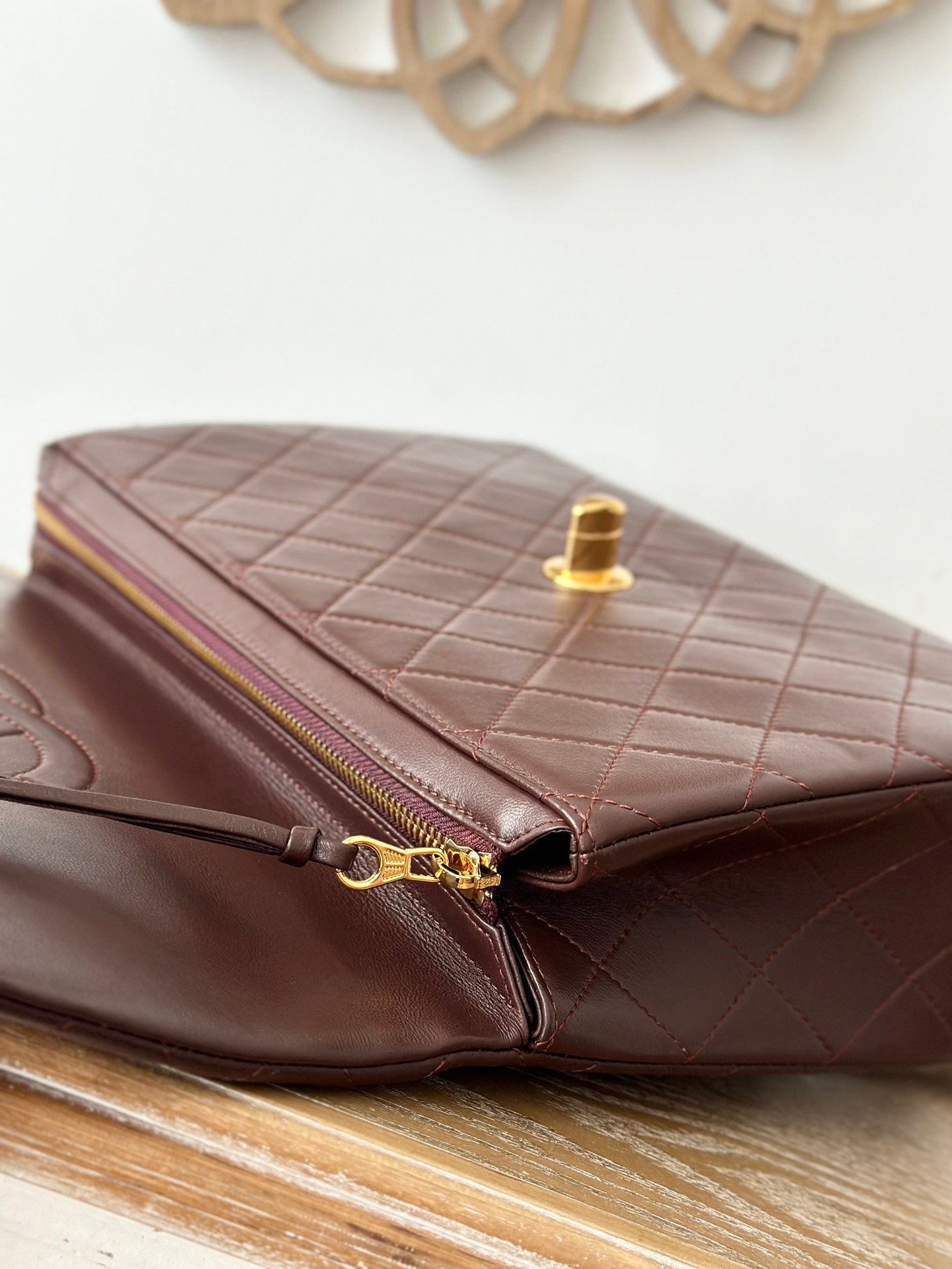 CHANEL Retro quilted single-layer flap leather handbag L100902 - Image 8