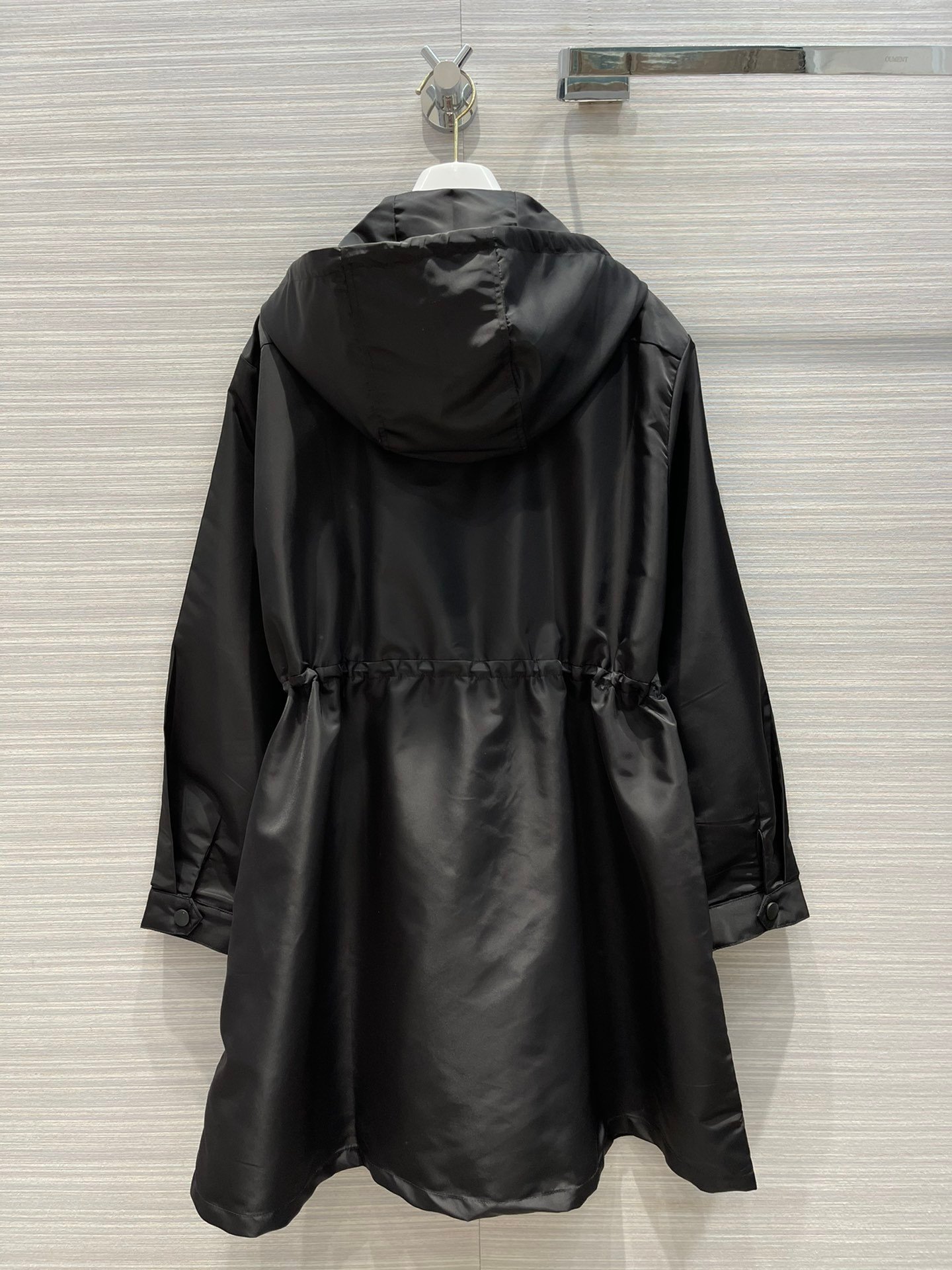 Prada Long-Sleeved Tight-Sleeved Coat D100110 - Image 3