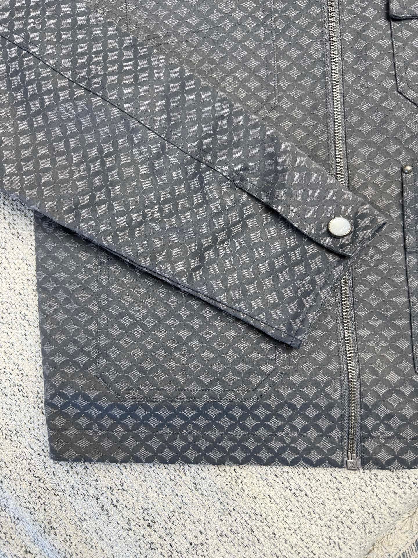 Louis Vuitton Workwear Blouson 100704 - Image 5