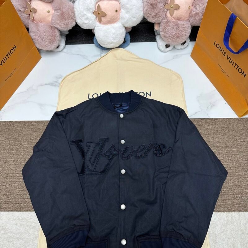 LV Letter Patch Embroidered Pearl Button-down Padded Jacket 100901