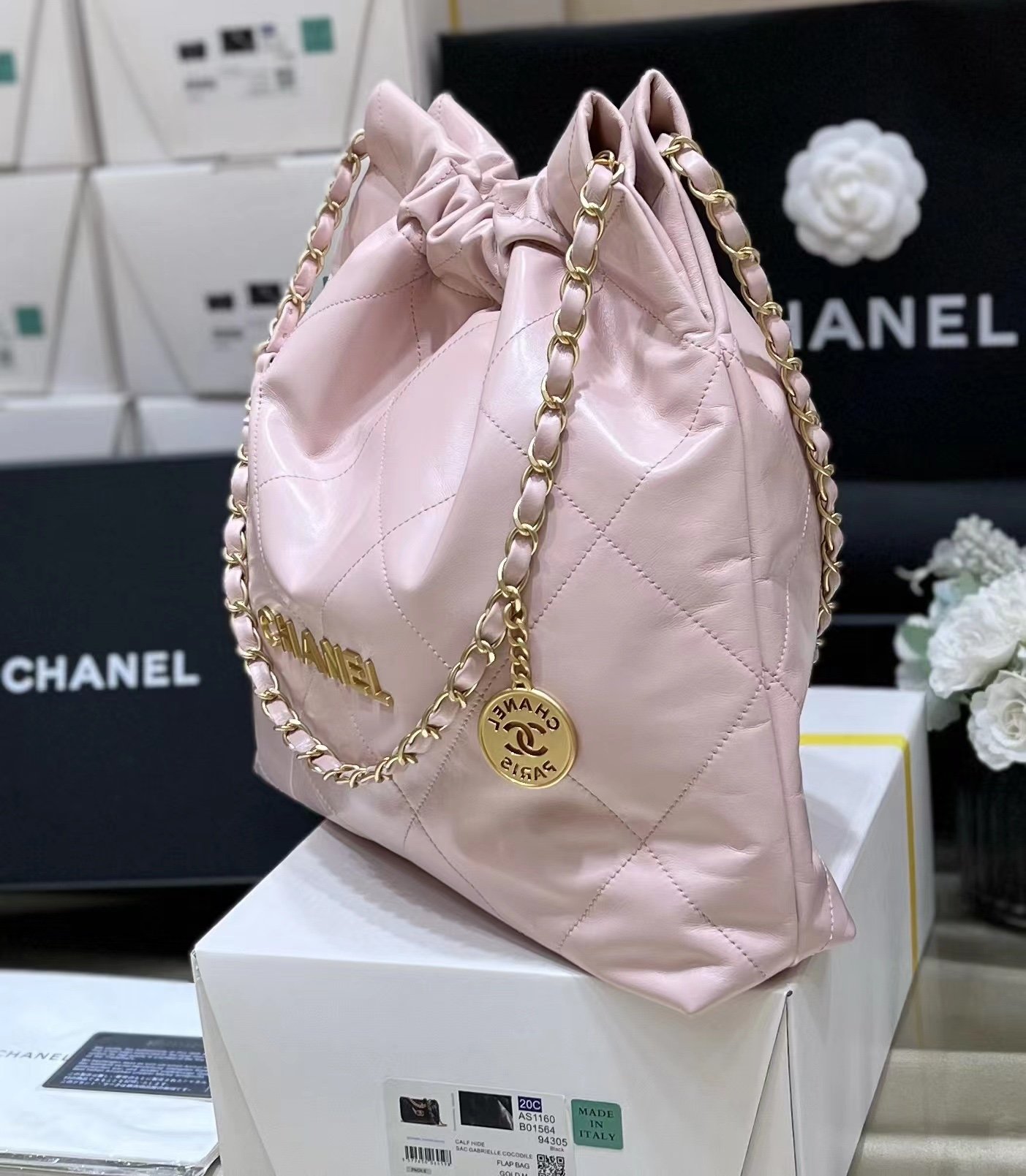 CHANEL Shiny Calfskin Quilted L101002 - Image 9