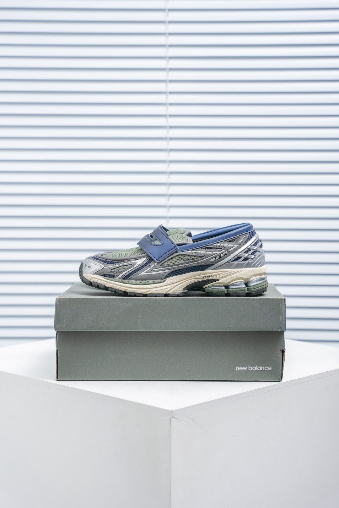 New Balance anti-slip and durable casual shoes L101301 - Image 3