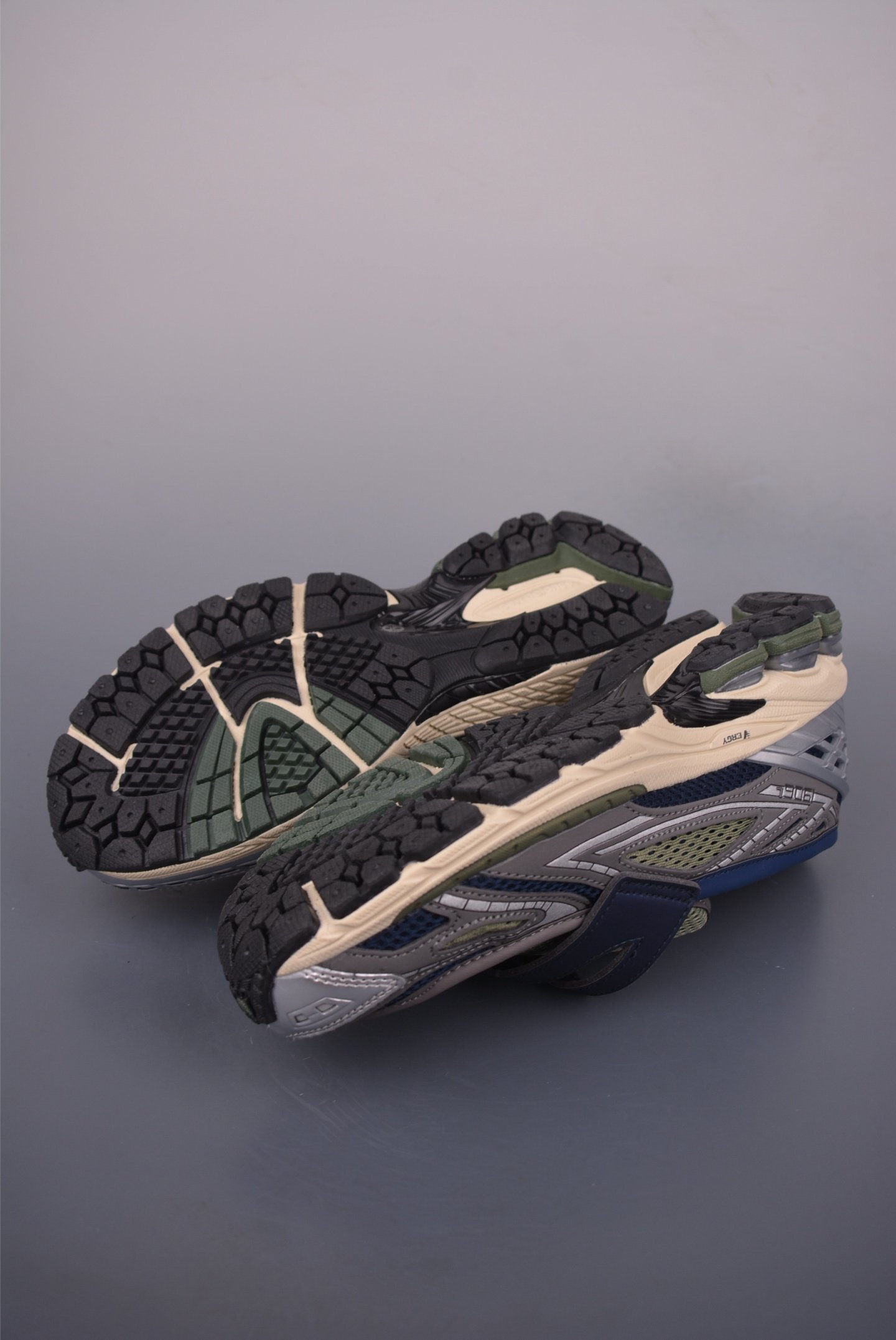 New Balance anti-slip and durable casual shoes L101301 - Image 9