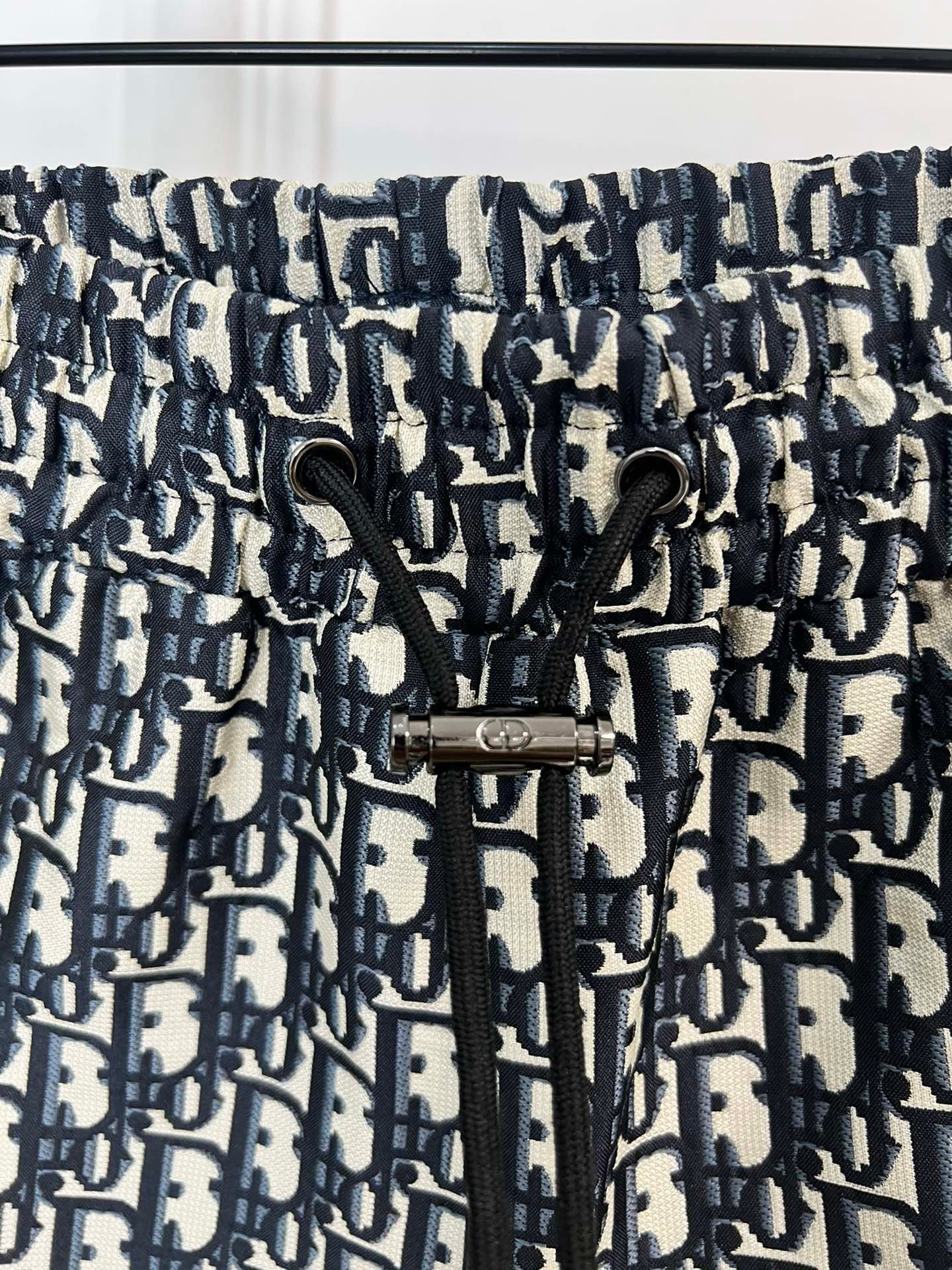 Dior Oblique Logo Bermuda Shorts 101305 - Image 6