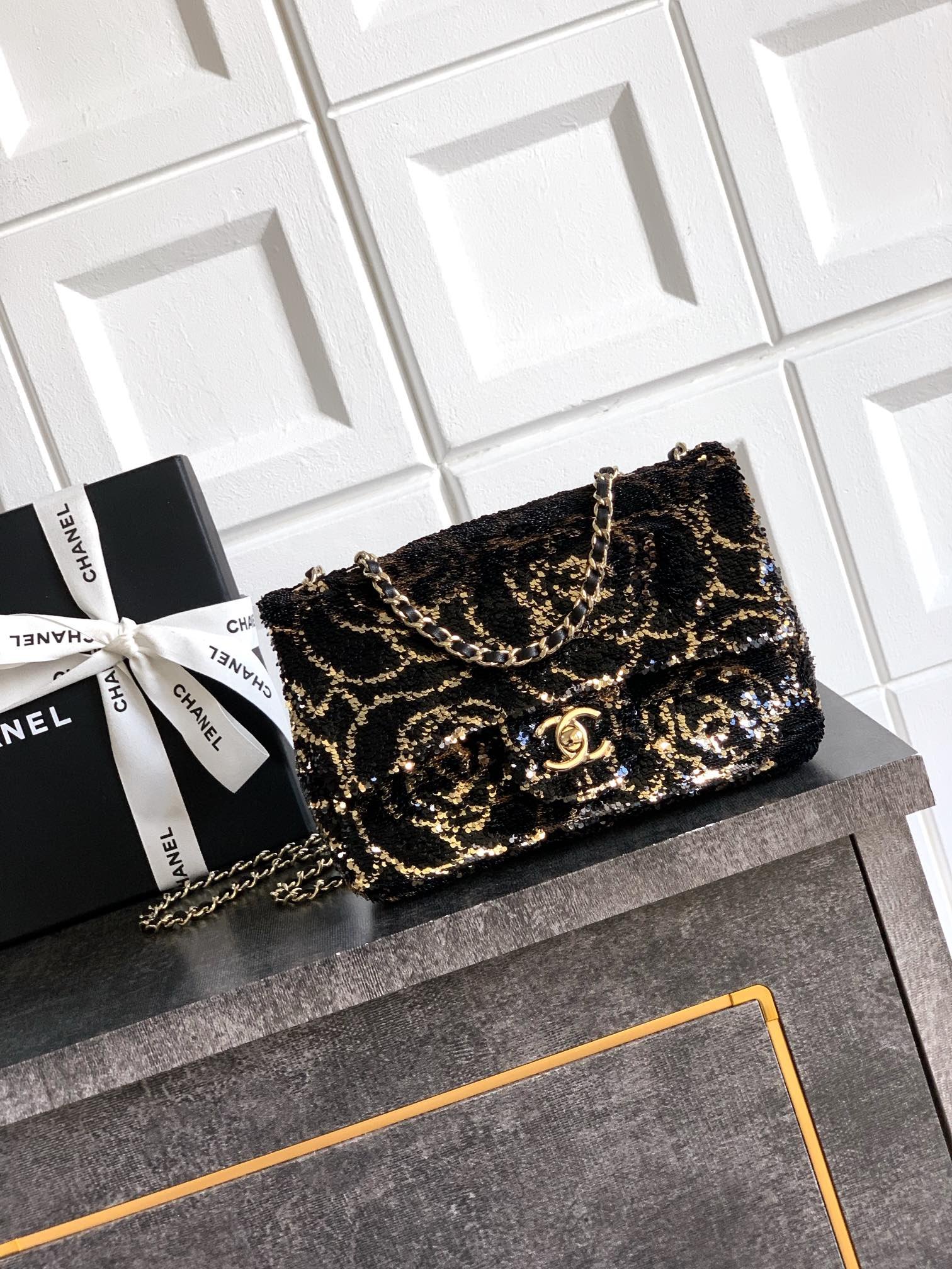 CHANEL Super shiny sequin bead bag L101701 - Image 6
