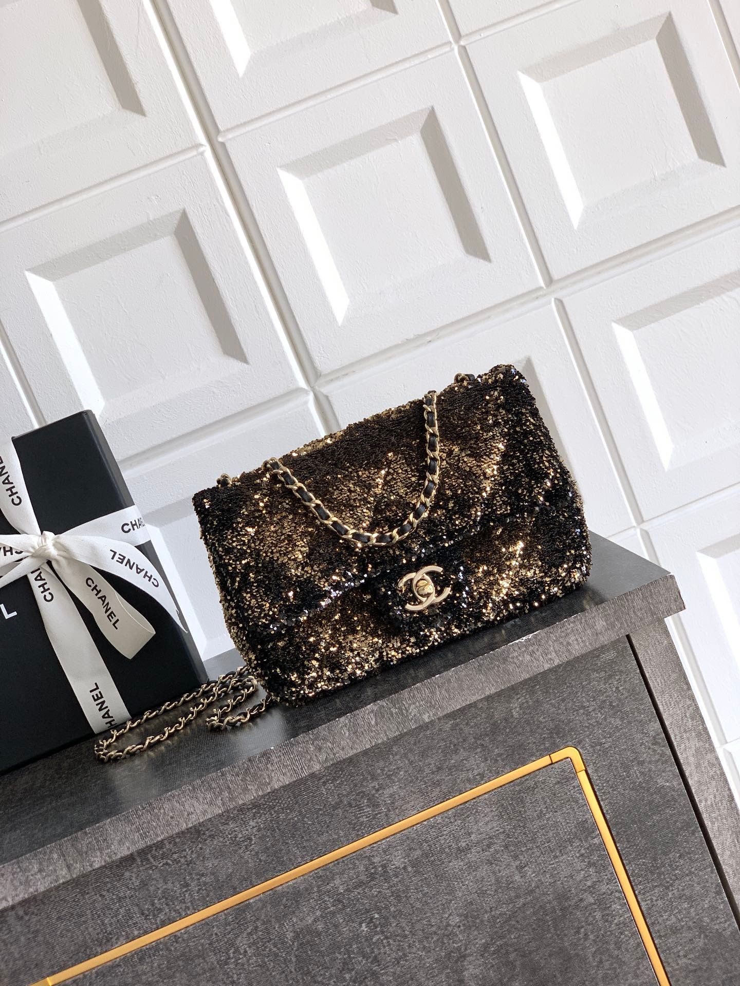 CHANEL Super shiny sequin bead bag L101701 - Image 4