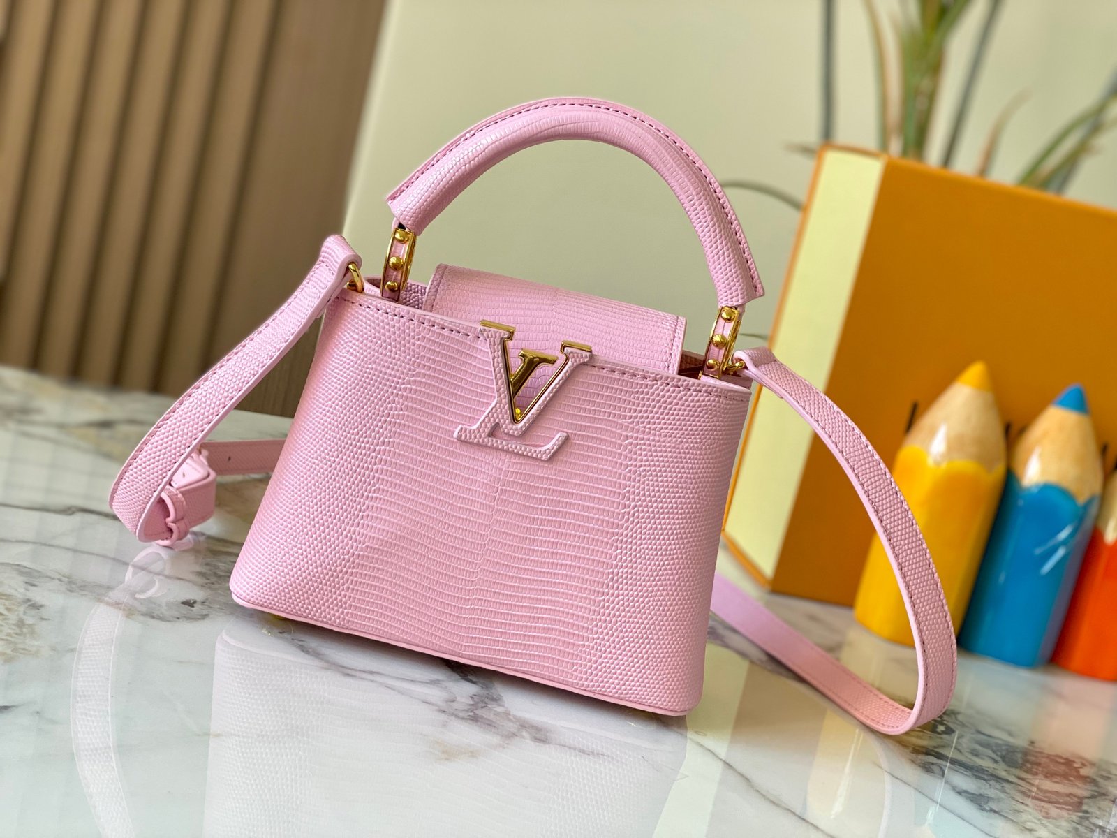 LV exquisite lizard leather bag L102103 - Image 2