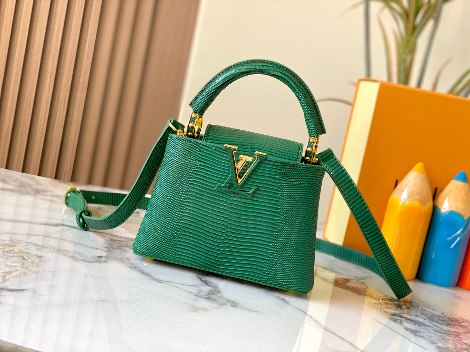LV exquisite lizard leather bag L102103 - Image 6