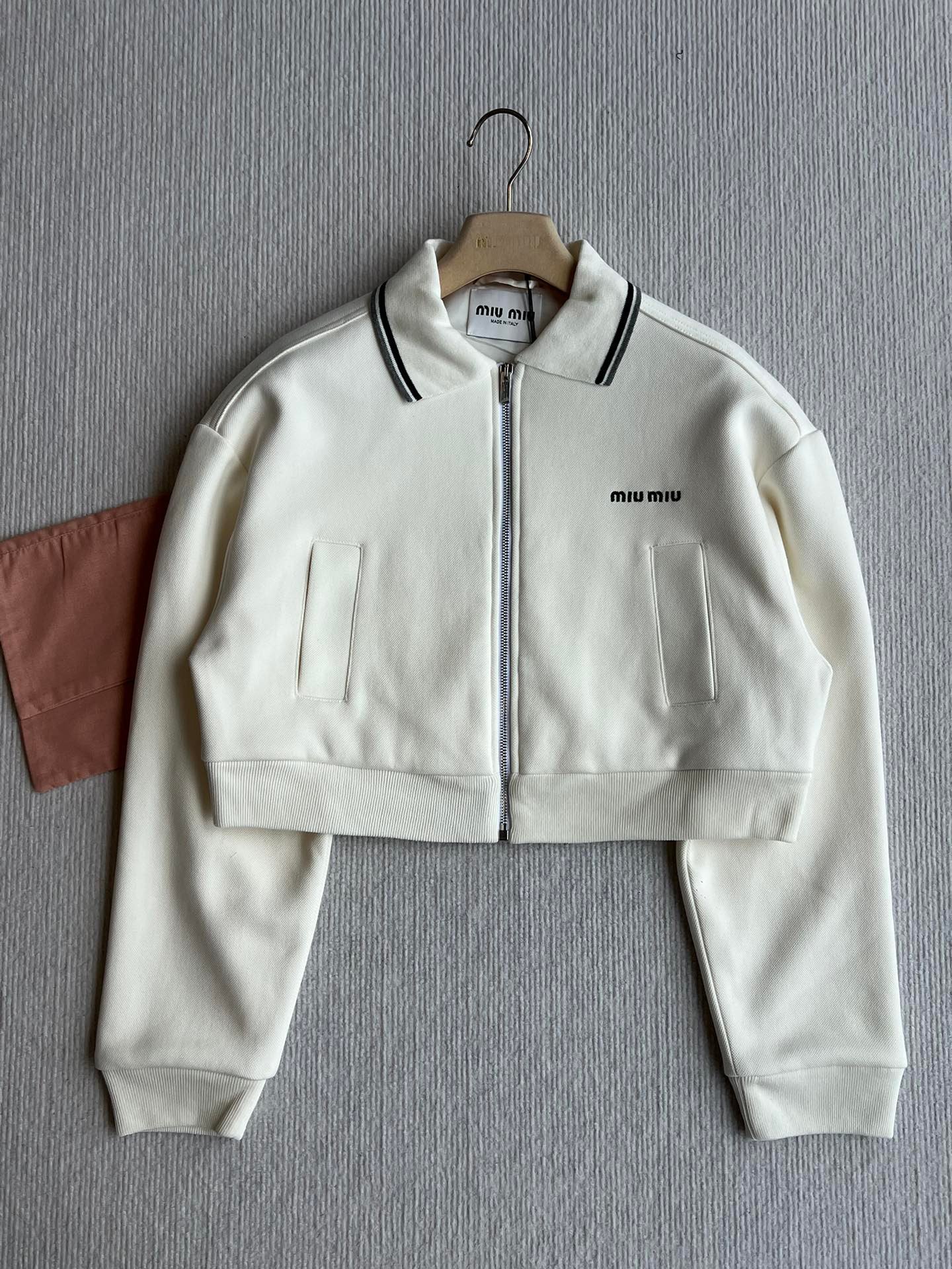 Muimu V-neck Zipper Set D102202 - Image 3