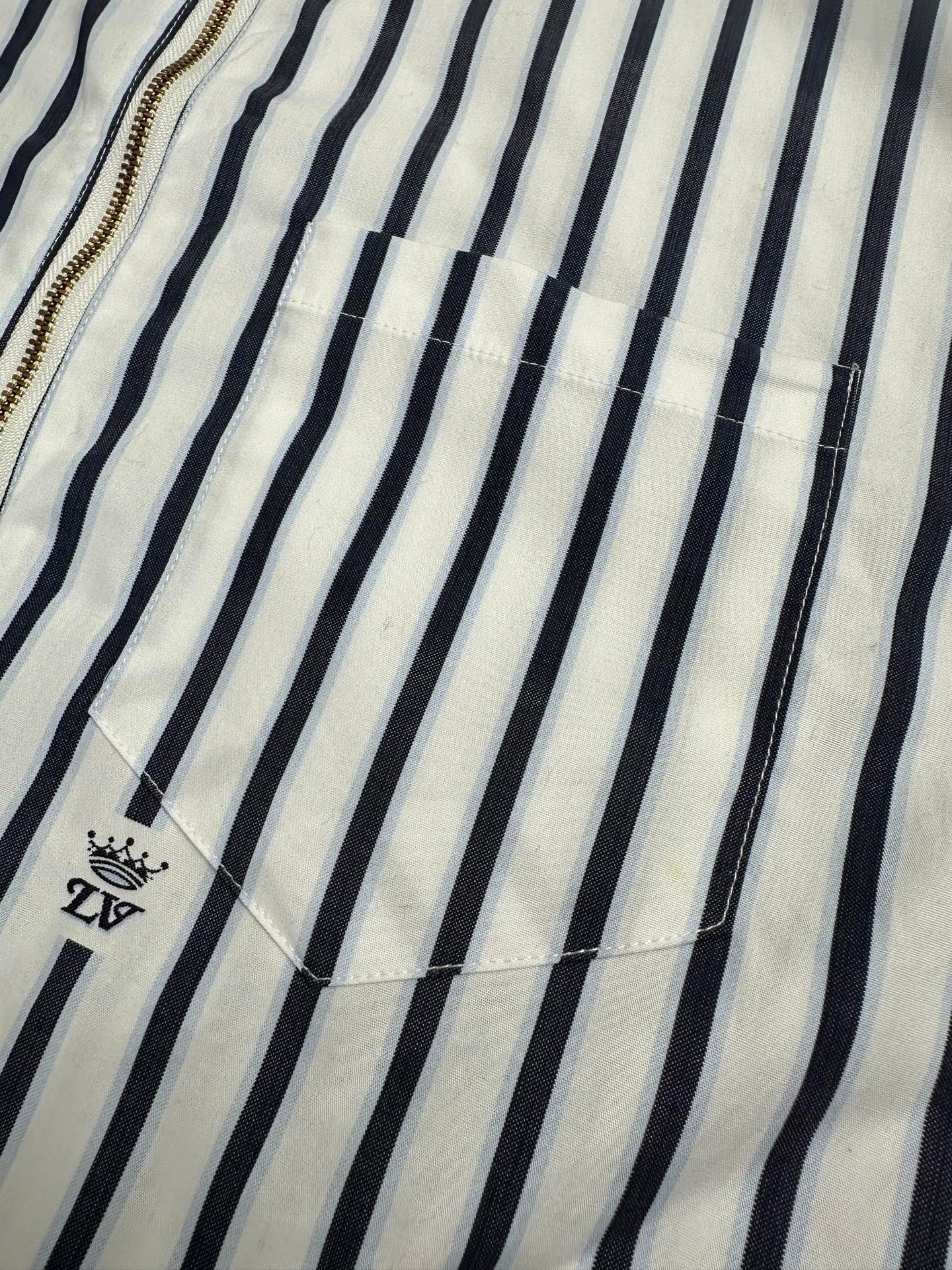 LV Long-sleeved Zippered Shirt 102401 - Image 4