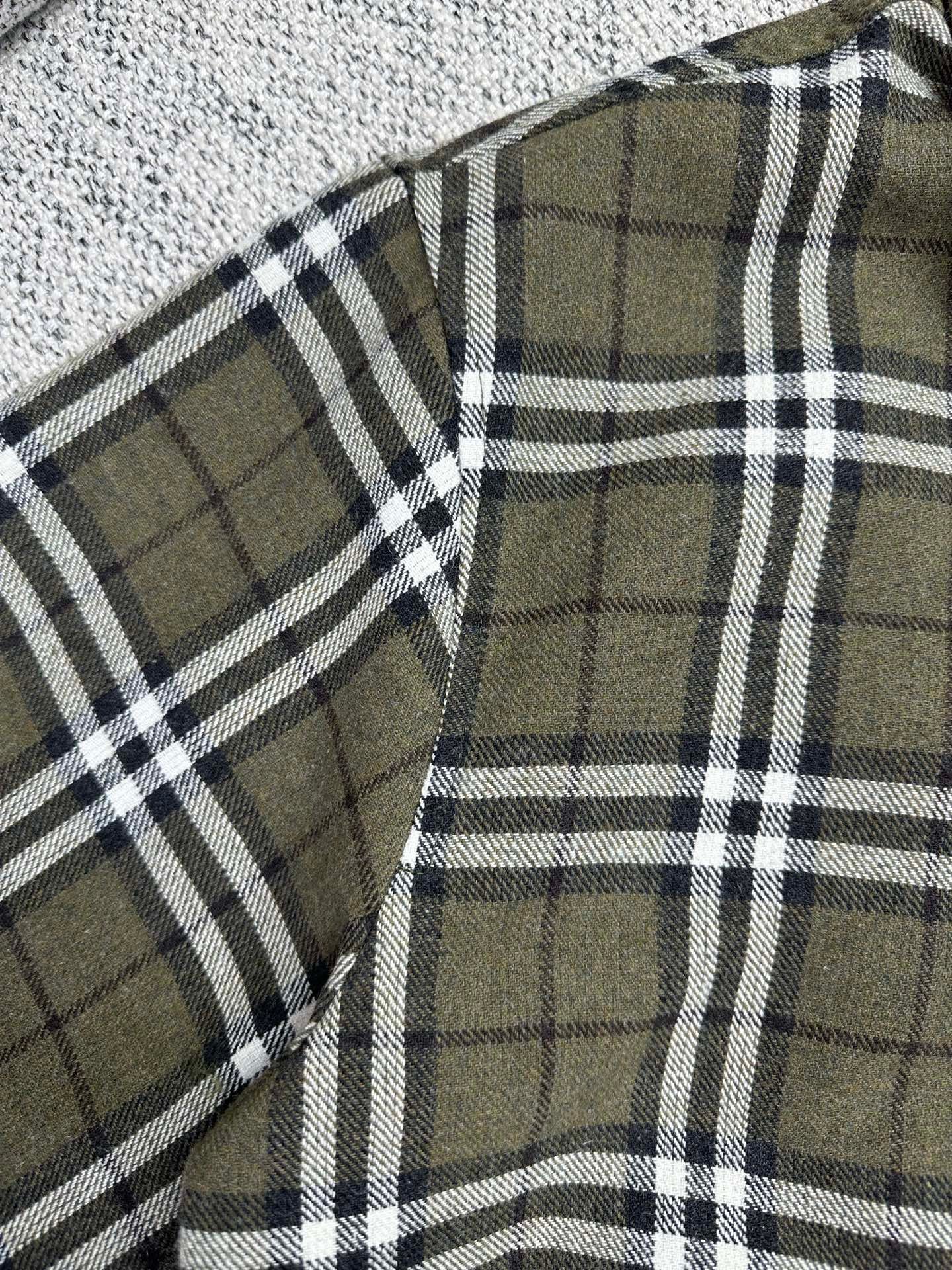Burberry check-patterned interwoven wool Harrington coat 102402 - Image 4