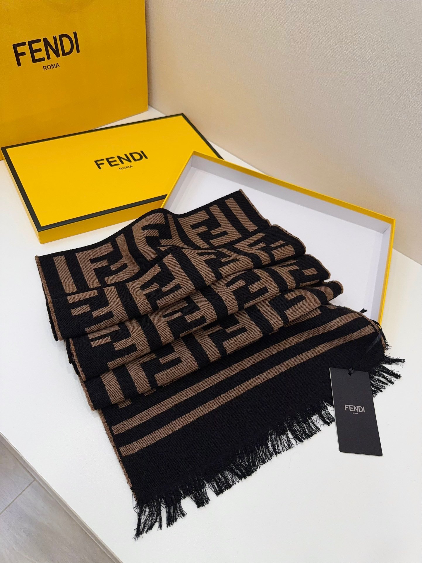 FENDI Scarf D102703 - Image 4
