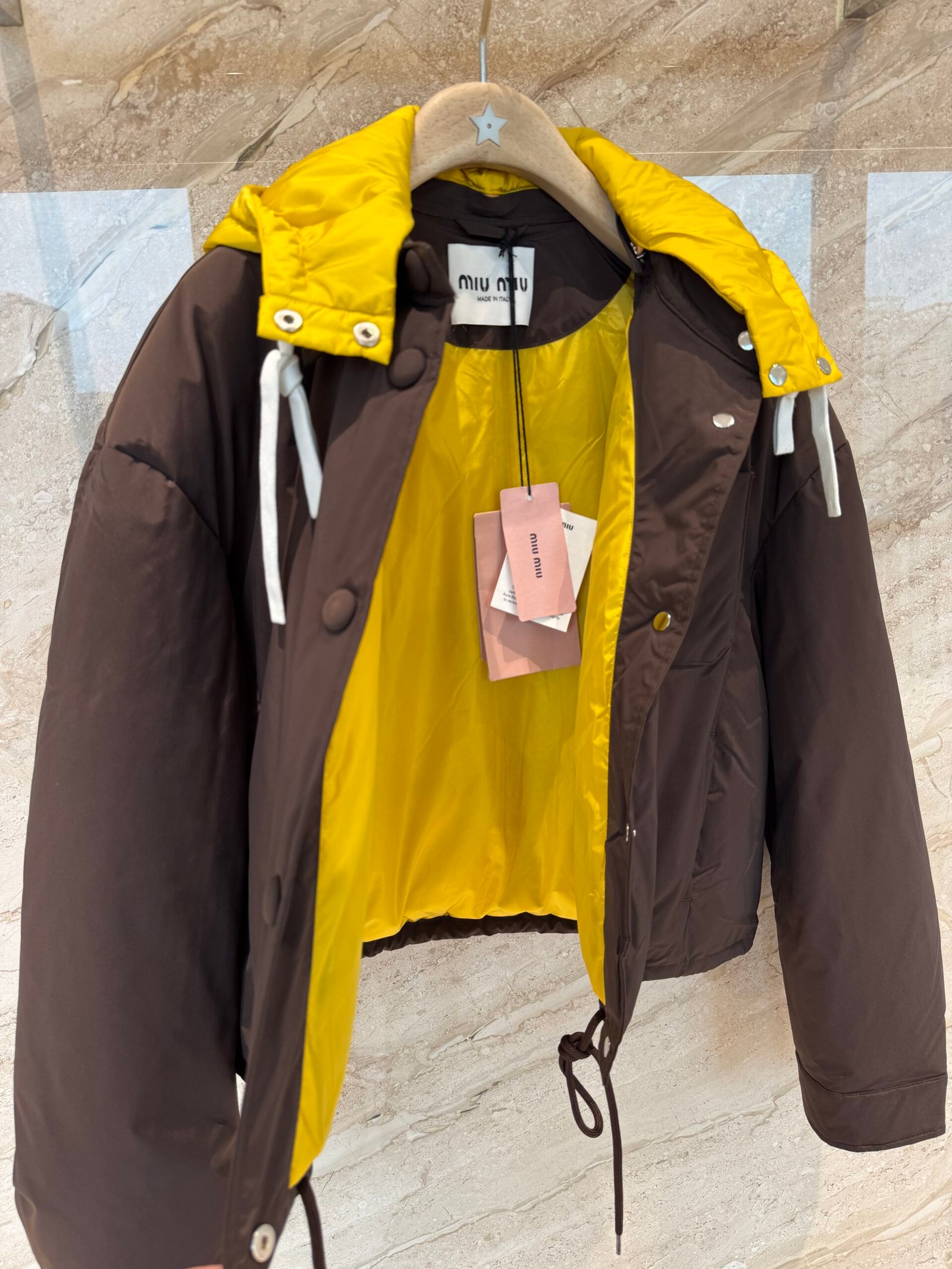 MiuMiu color-blocking hooded down jacket D102802 - Image 3