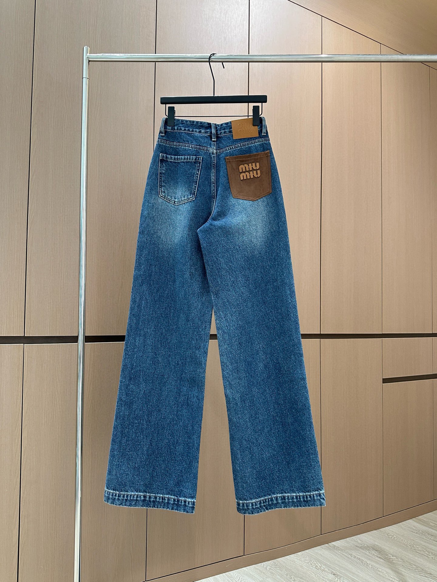 MIUMIU Contrasting Pattern Embroidered Baggy Denim Pants D103001 - Image 3