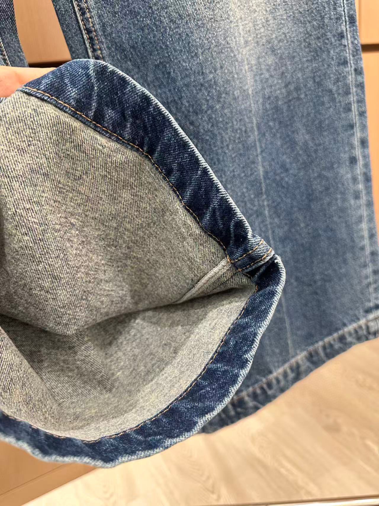 MIUMIU Contrasting Pattern Embroidered Baggy Denim Pants D103001 - Image 6