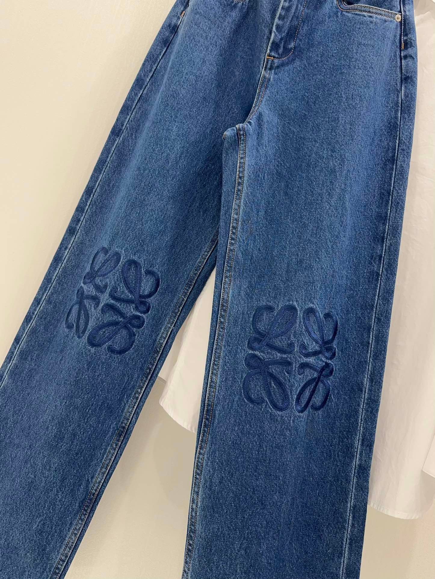 LOEWE Denim Pants D103102 - Image 5