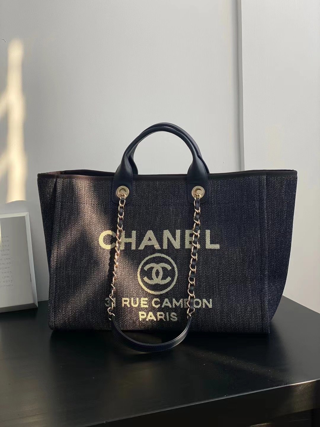 Chanel Deauville tote bag L111704 - Image 2