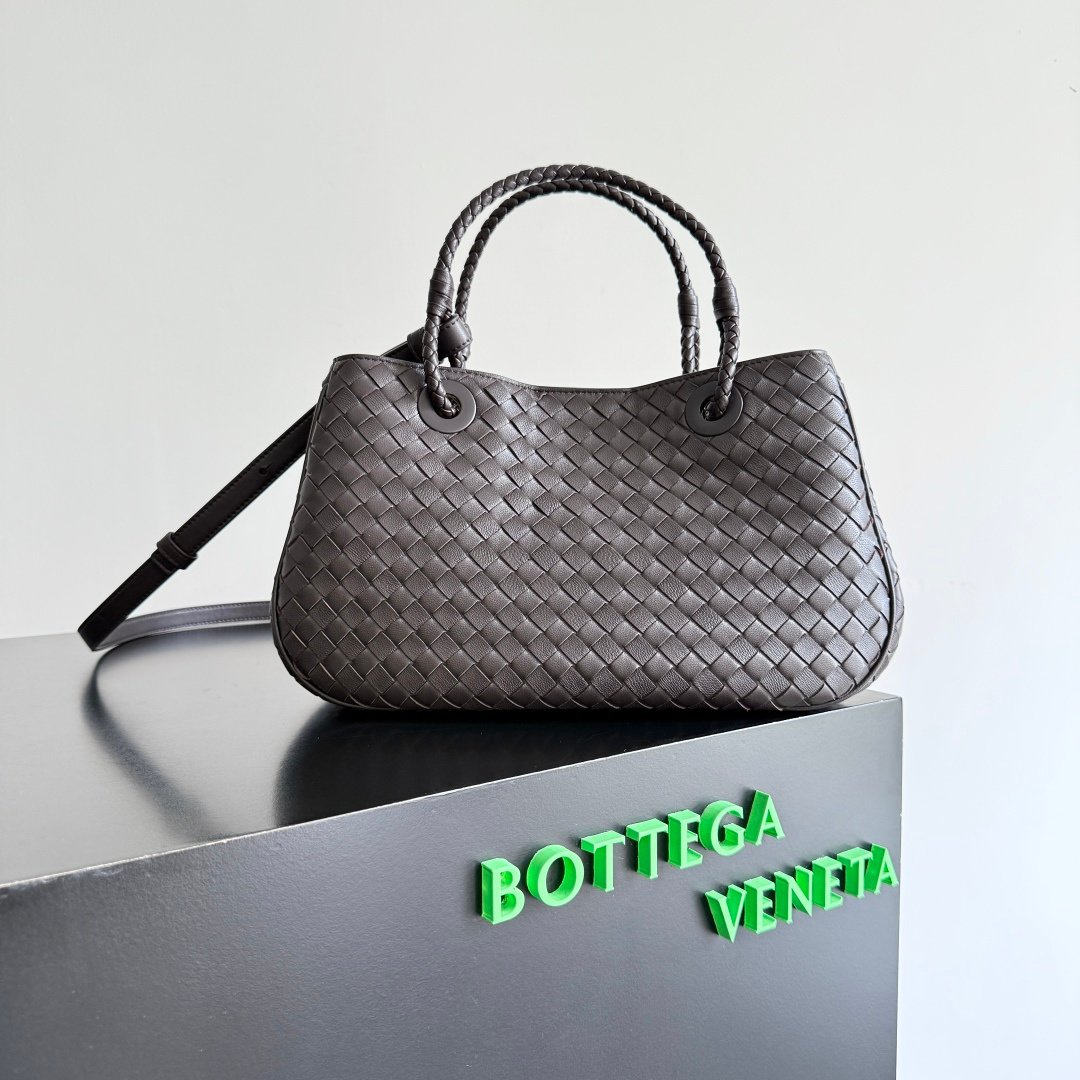 Bottega Veneta woven handbag L111104 - Image 2