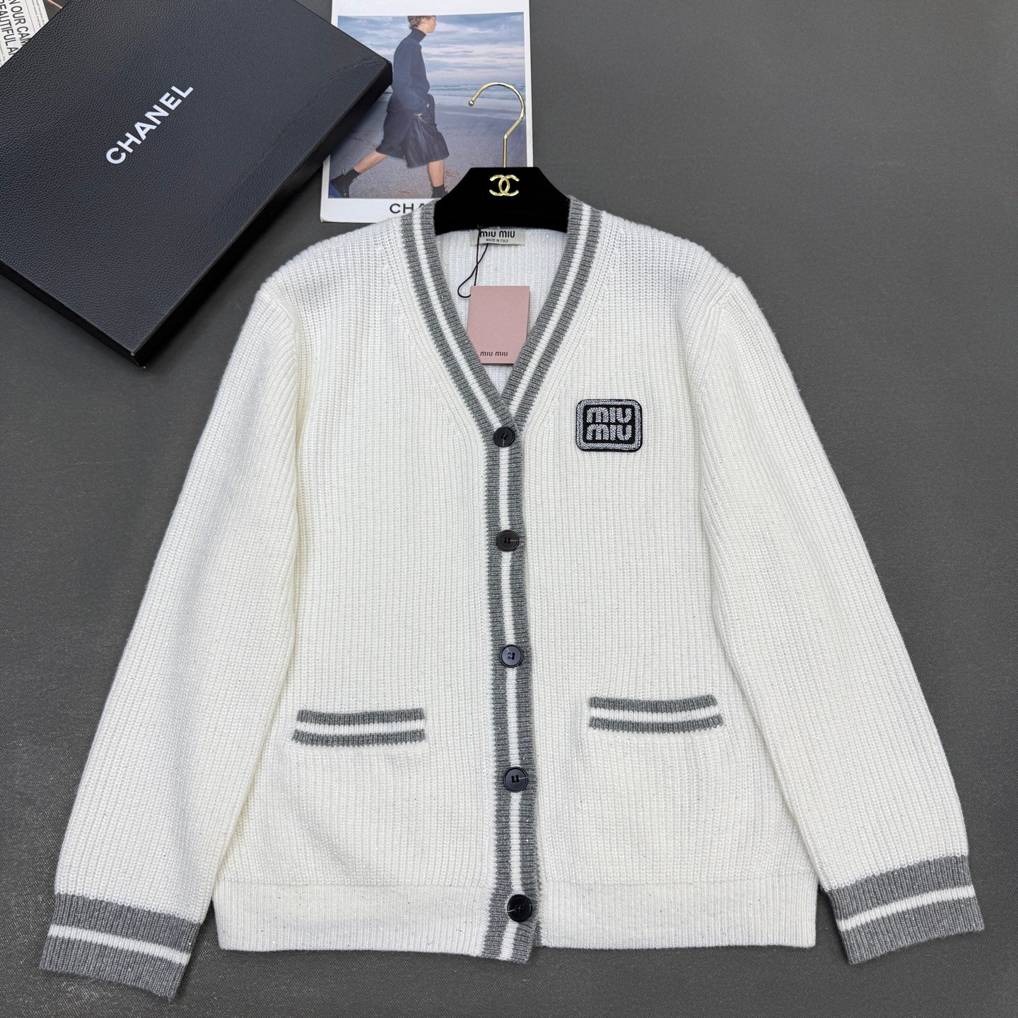 Miu Miu ribbed V-neck cardigan D81601 - Image 5