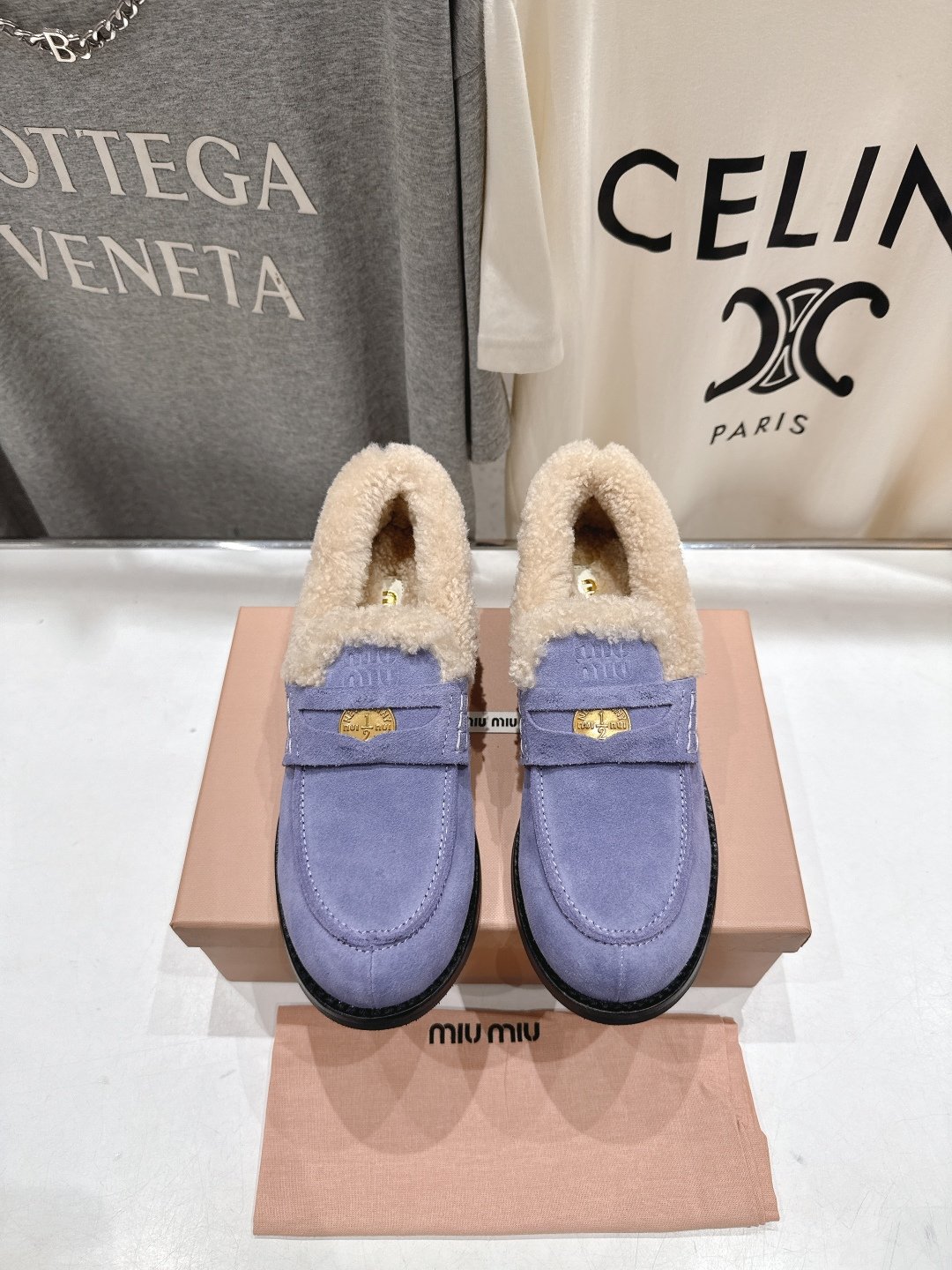Miumiu Fur Leather Loafers L110103 - Image 2