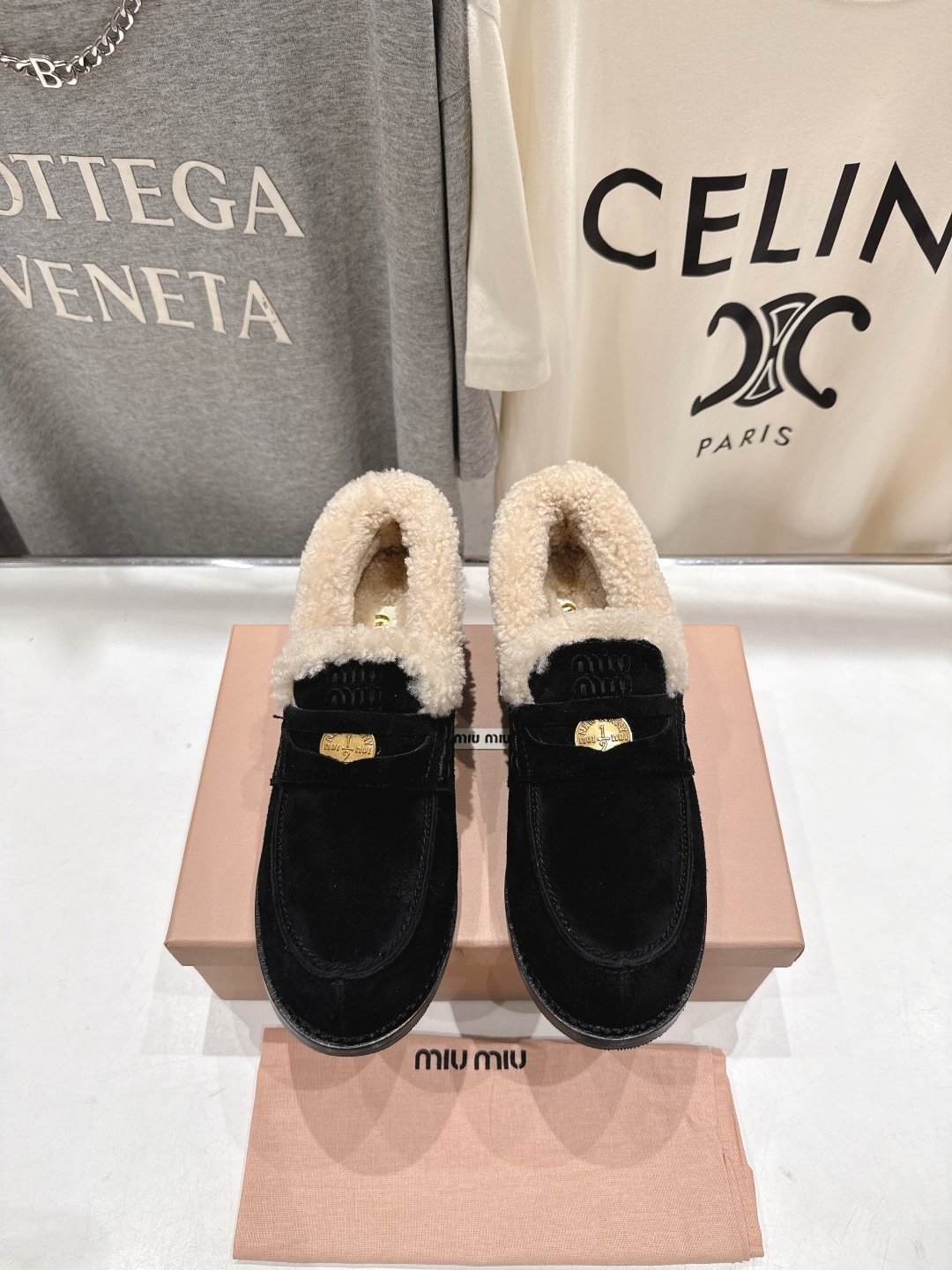 Miumiu Fur Leather Loafers L110103 - Image 3