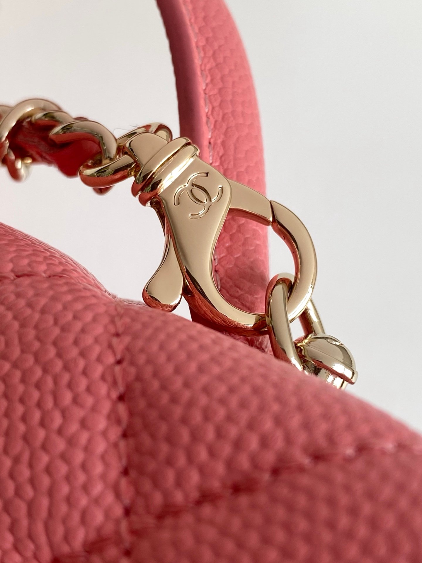 Chanel Quilted Top Handle Vanity L110403 - Image 20