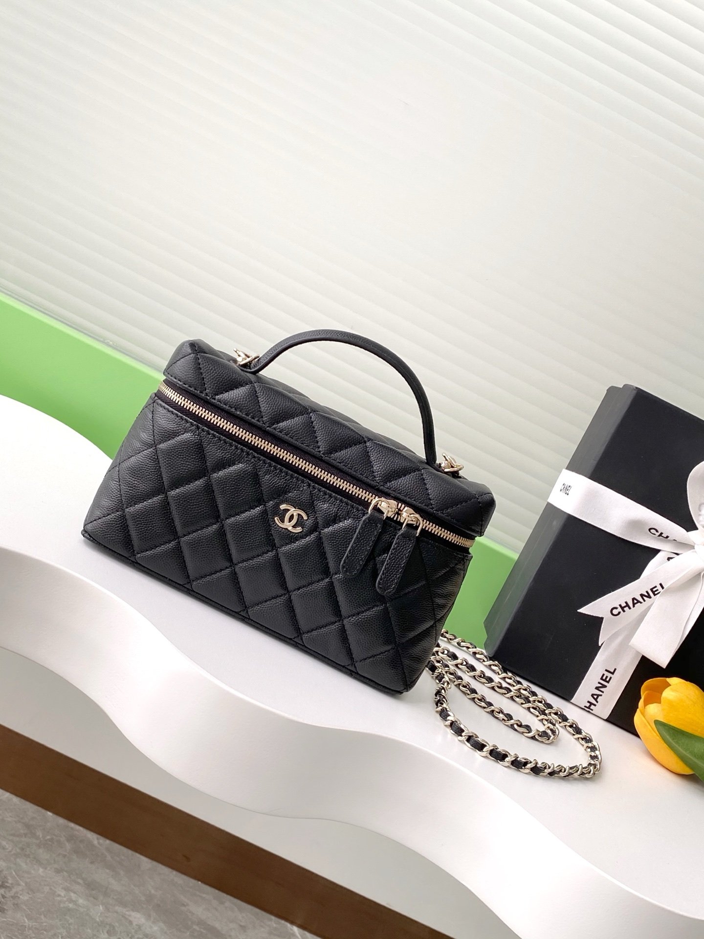 Chanel Quilted Top Handle Vanity L110403 - Image 12
