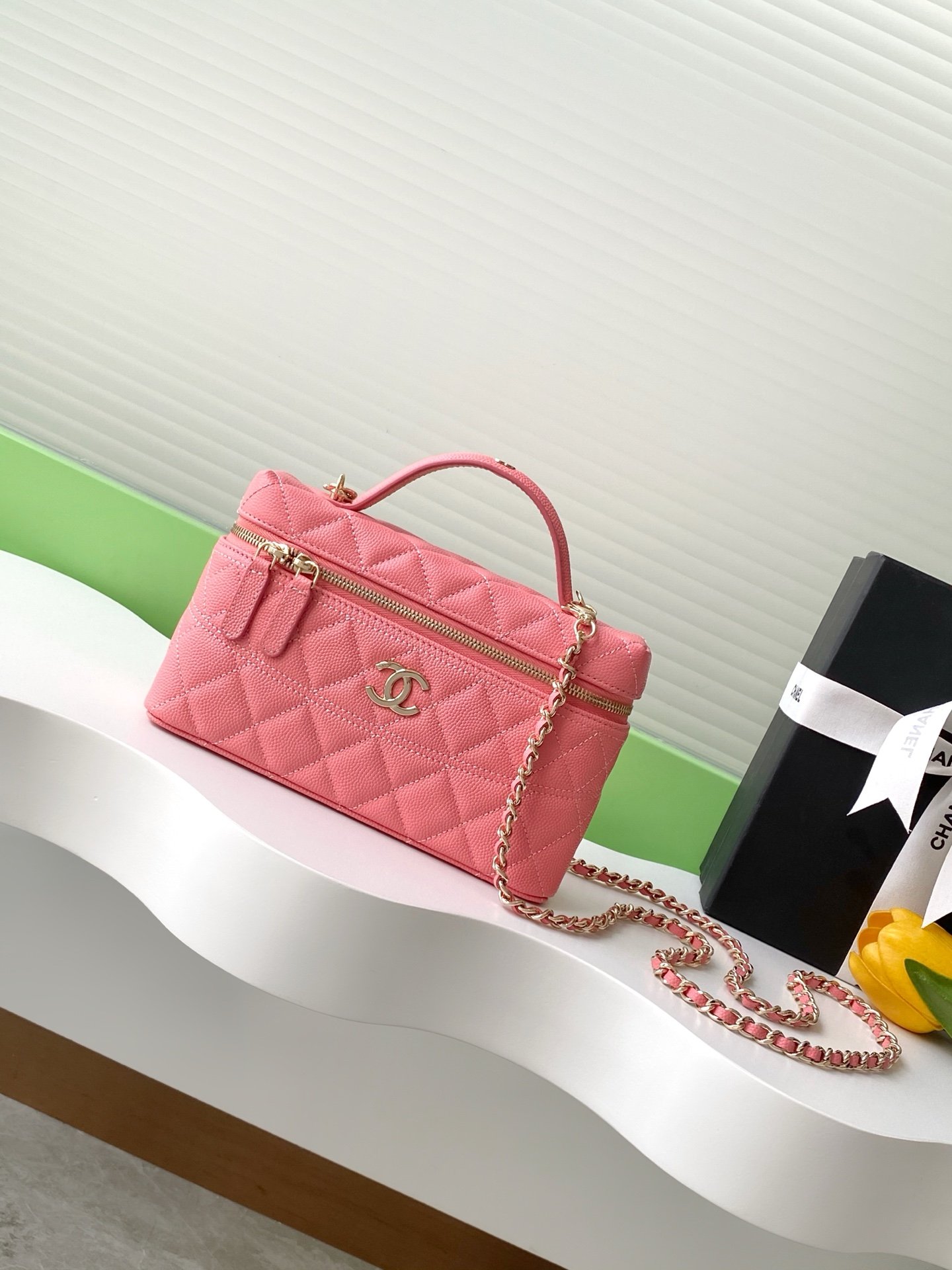 Chanel Quilted Top Handle Vanity L110403 - Image 10
