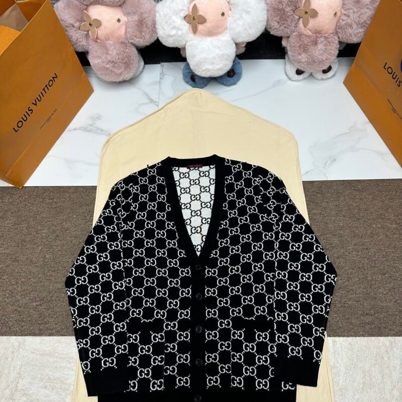 Gucci Two-Sided Wool Plaid Knitted Cardigan 110303