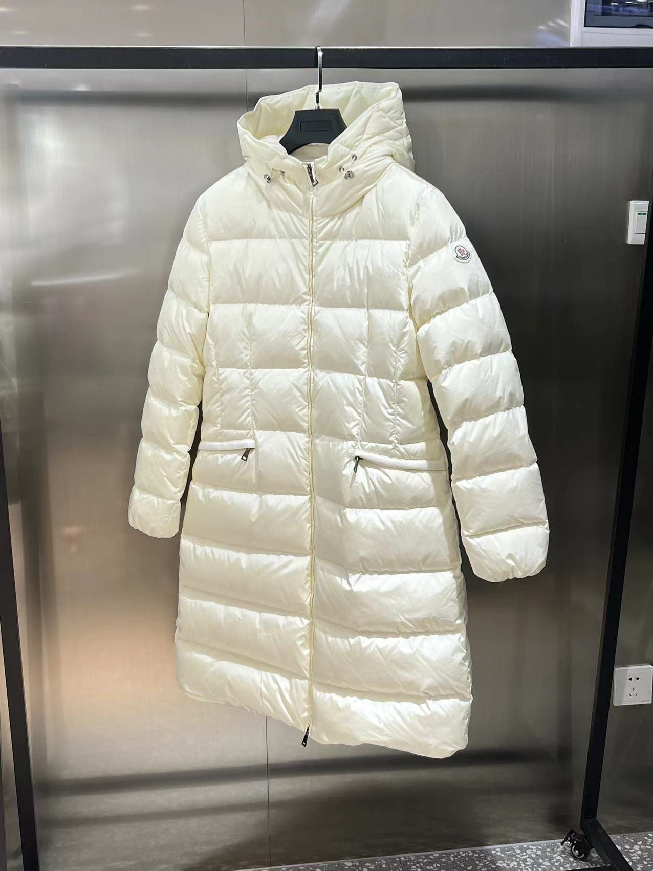 Moncler Sauvan Parka Jacket D110503 - Image 7