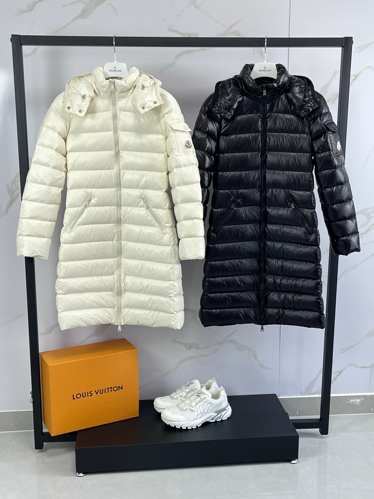 Moncler Down Quilted Coat D110504 - Image 2