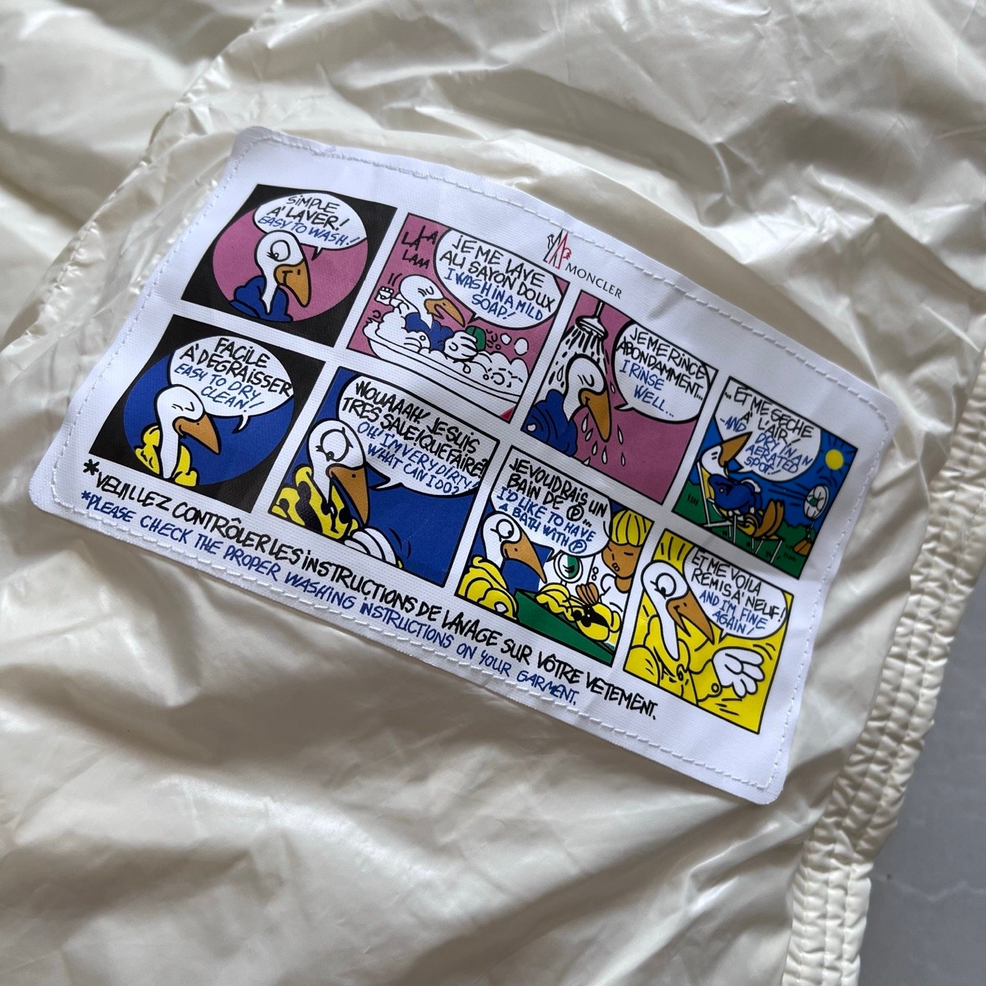 Moncler Down Quilted Coat D110504 - Image 6