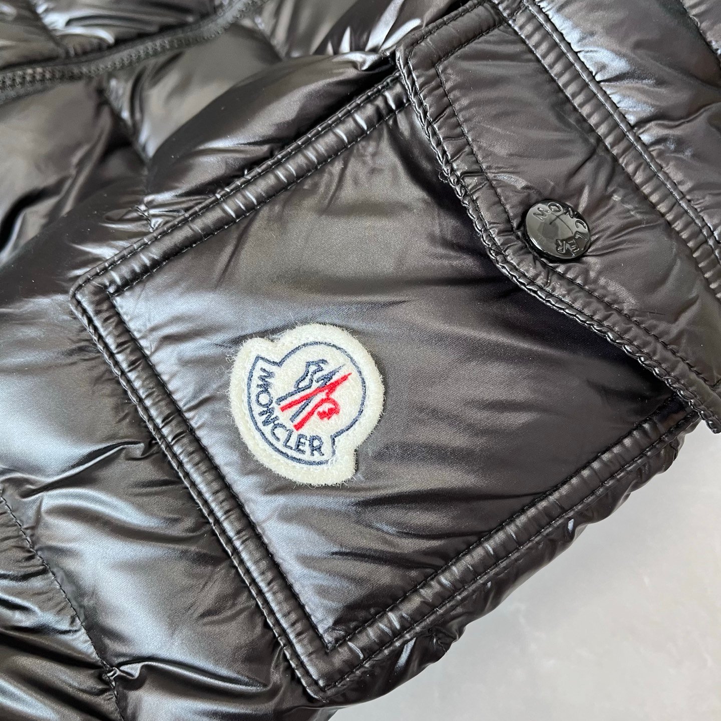 Moncler Down Quilted Coat D110504 - Image 8
