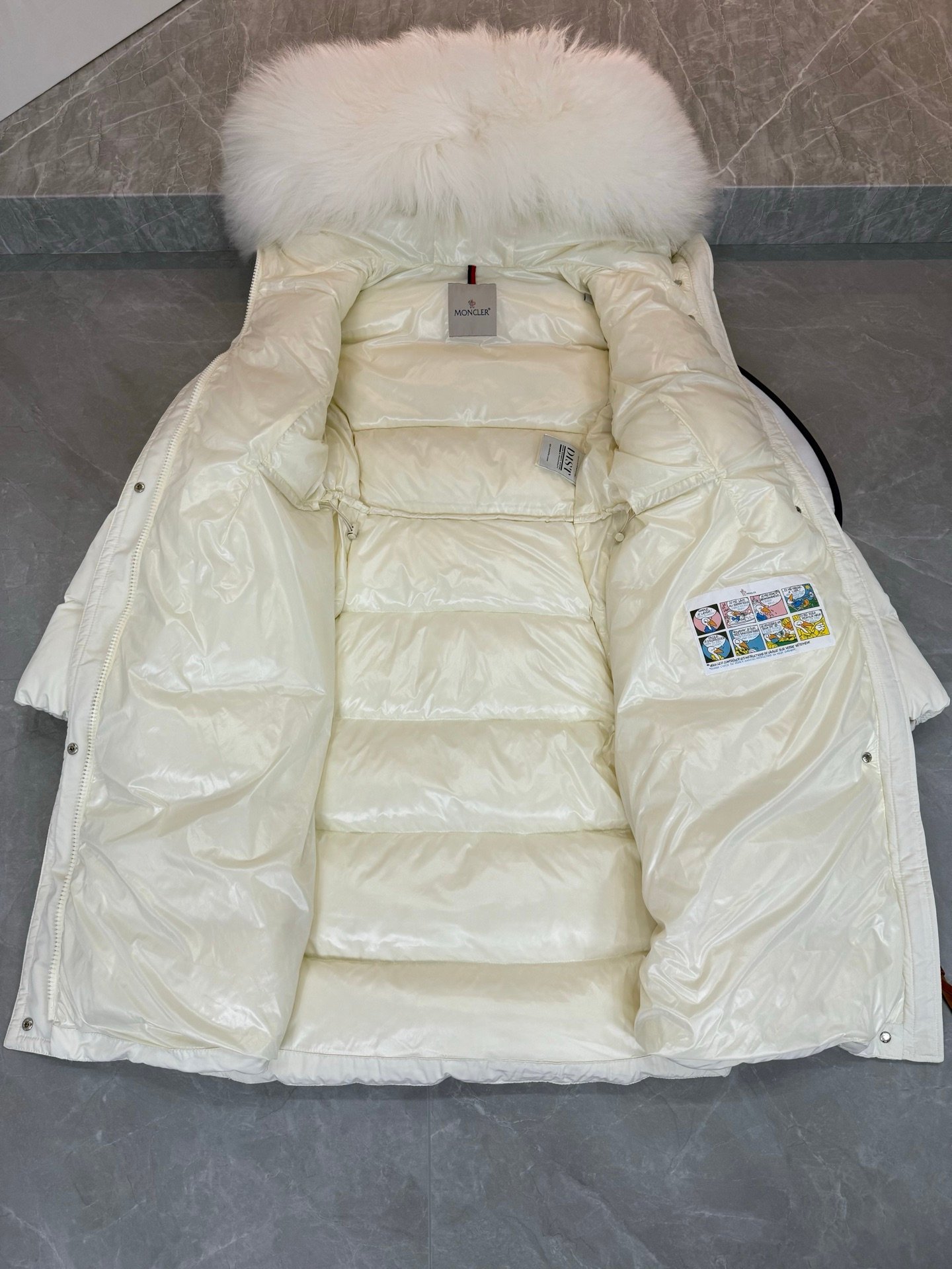 Moncler fox fur collar down jacket D110408 - Image 4