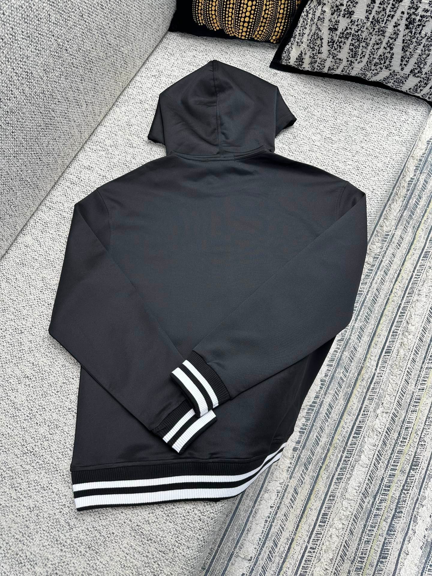 Gucci Technical jersey hooded zip jacket in black 110601 - Image 8