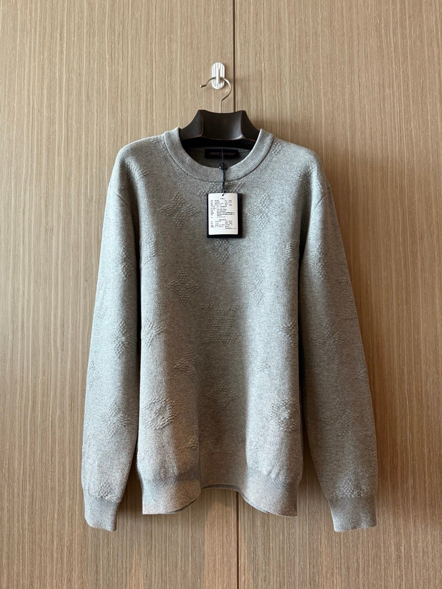 LV Knitted Three-Dimensional Flower Pattern Knit Sweater D110509