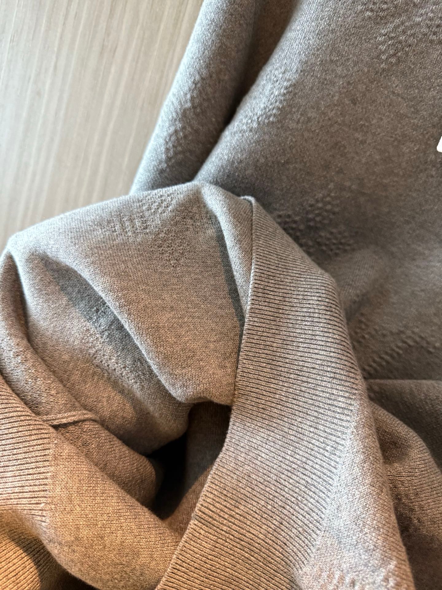 LV Knitted Three-Dimensional Flower Pattern Knit Sweater D110509 - Image 5