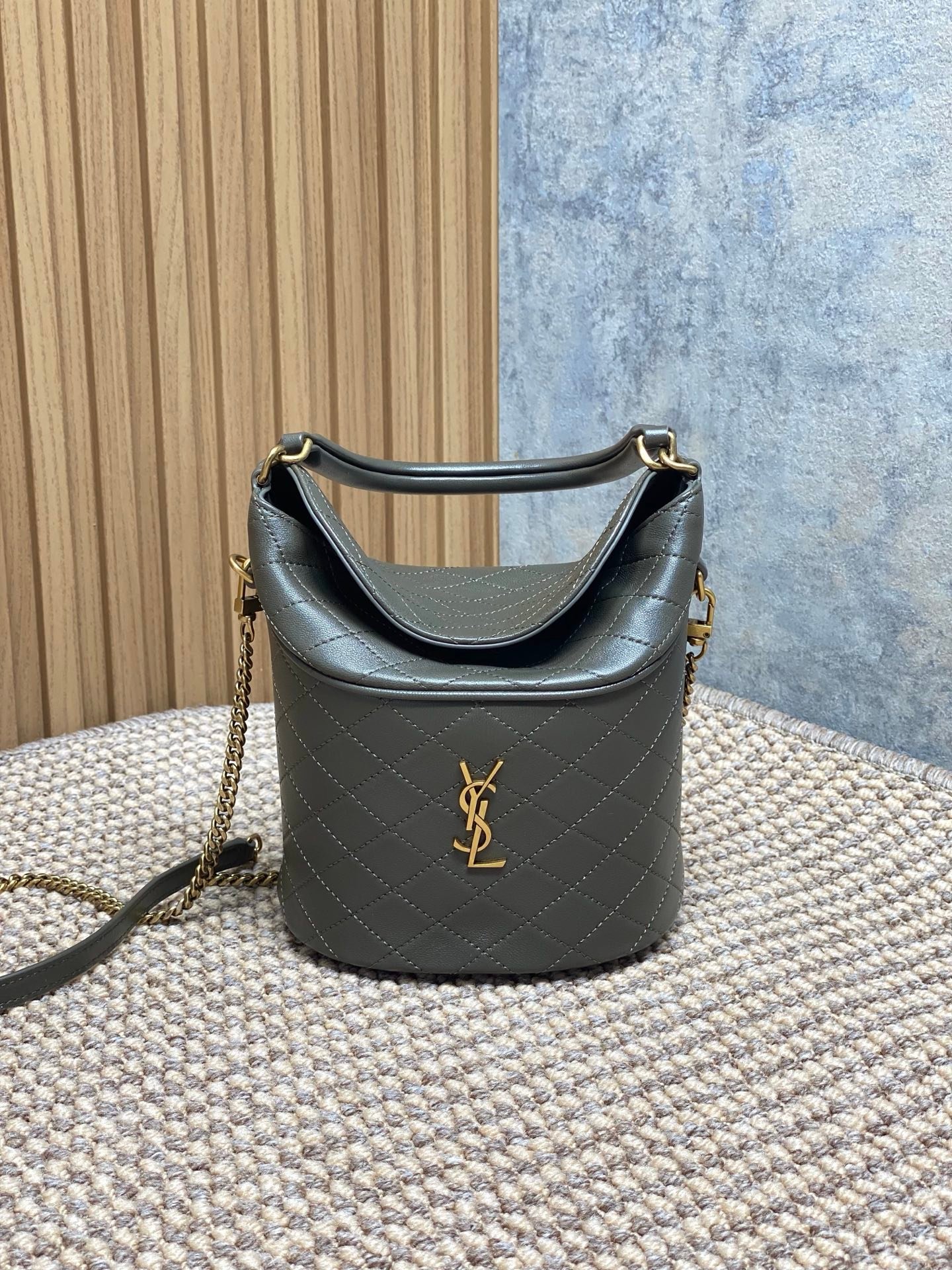 Saint Laurent Gaby Bucket Bag. L110603 - Image 10