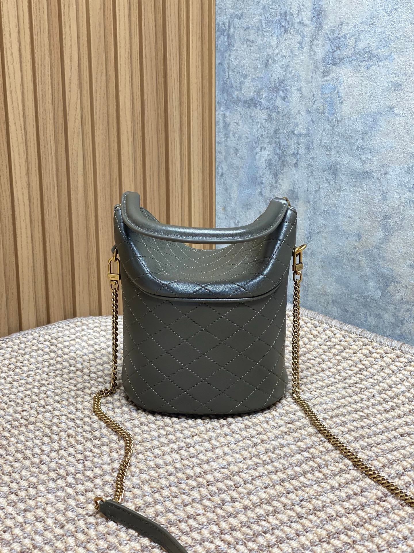 Saint Laurent Gaby Bucket Bag. L110603 - Image 9