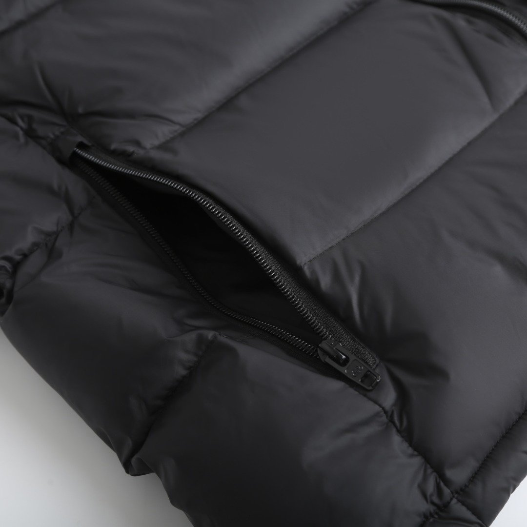 Balenciaga Puffer vest with logo 110702 - Image 7