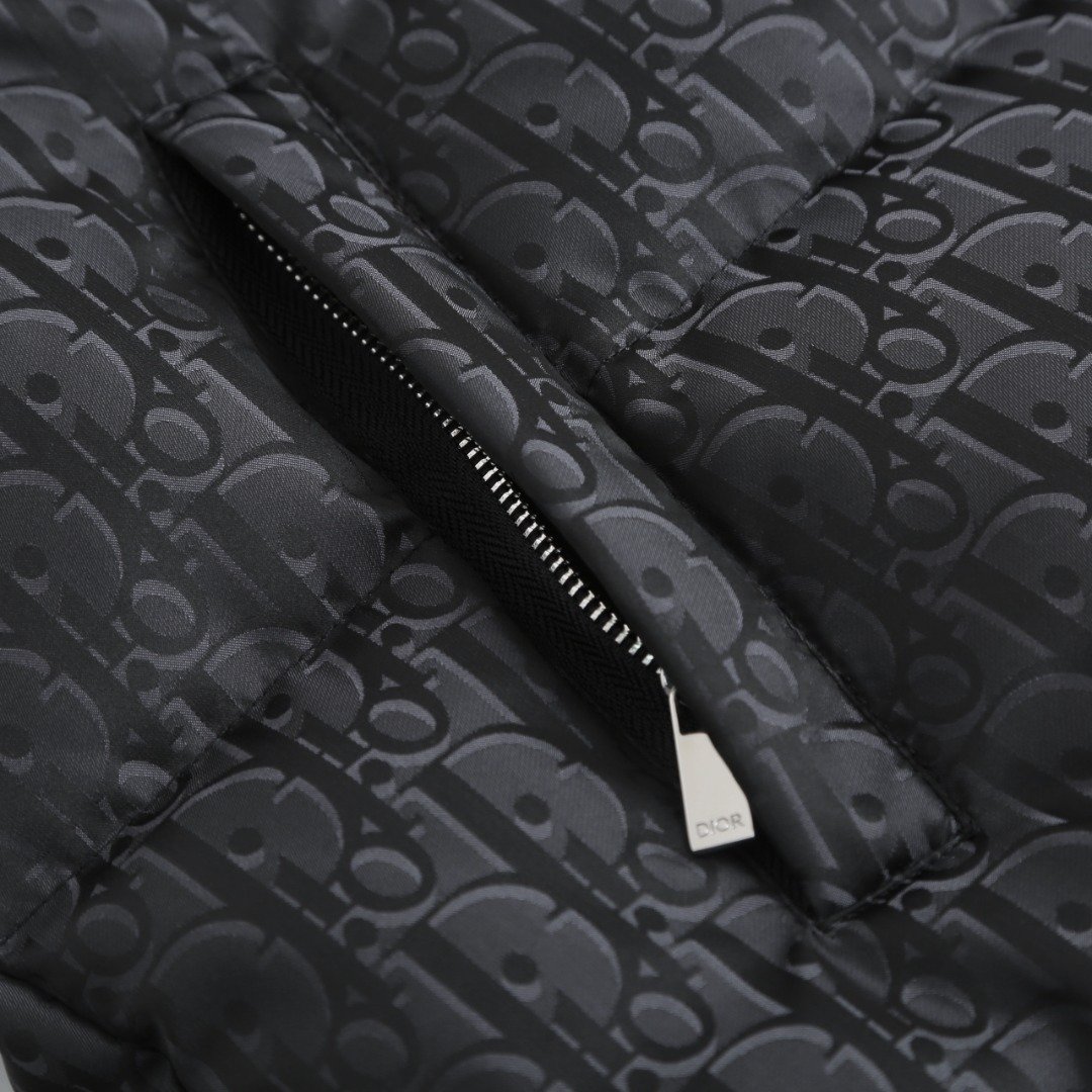 Dior Oblique Down Vest Black Cotton-Blend Jacquard 110703 - Image 8