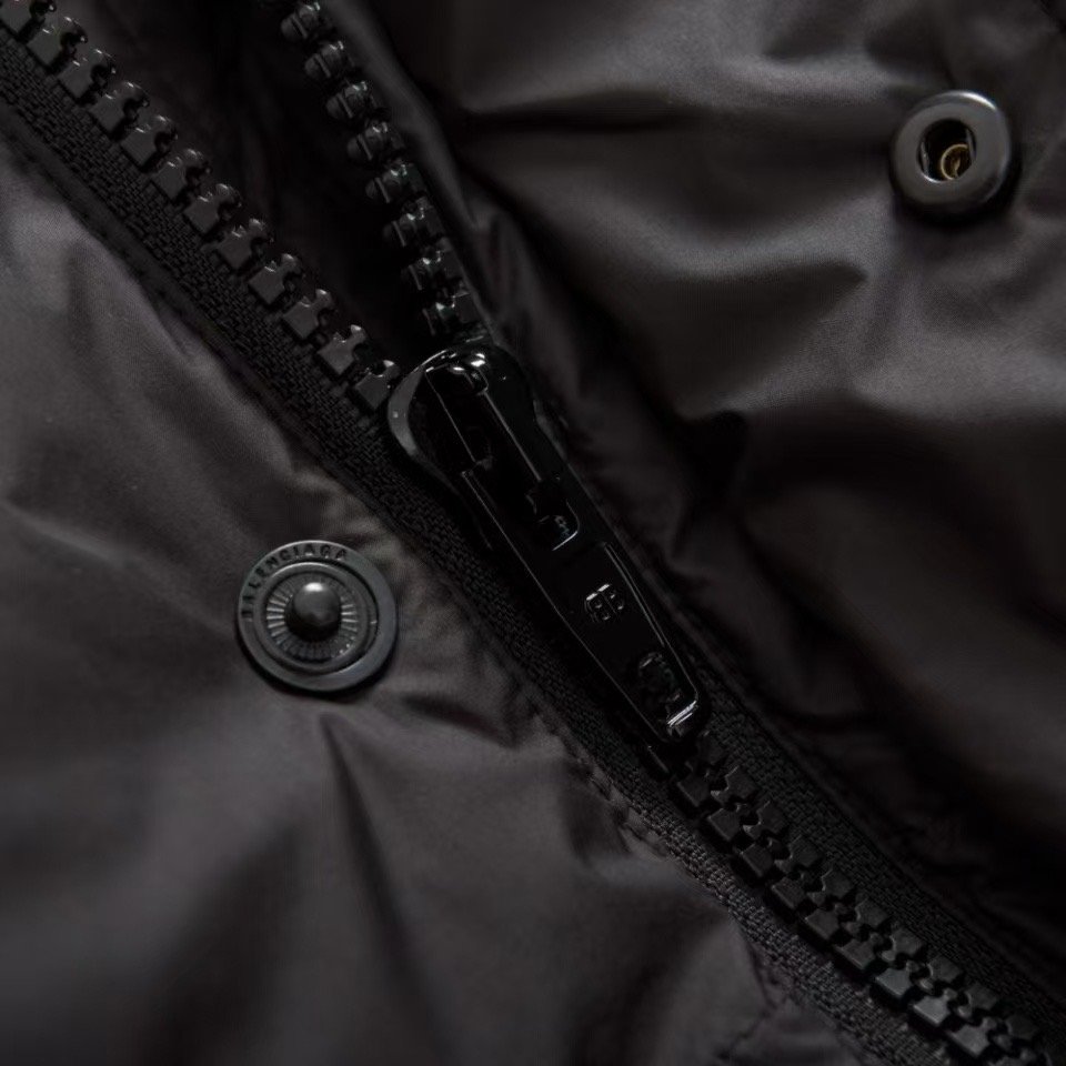 Balenciaga BB Puffer Jacket Black 110704 - Image 8