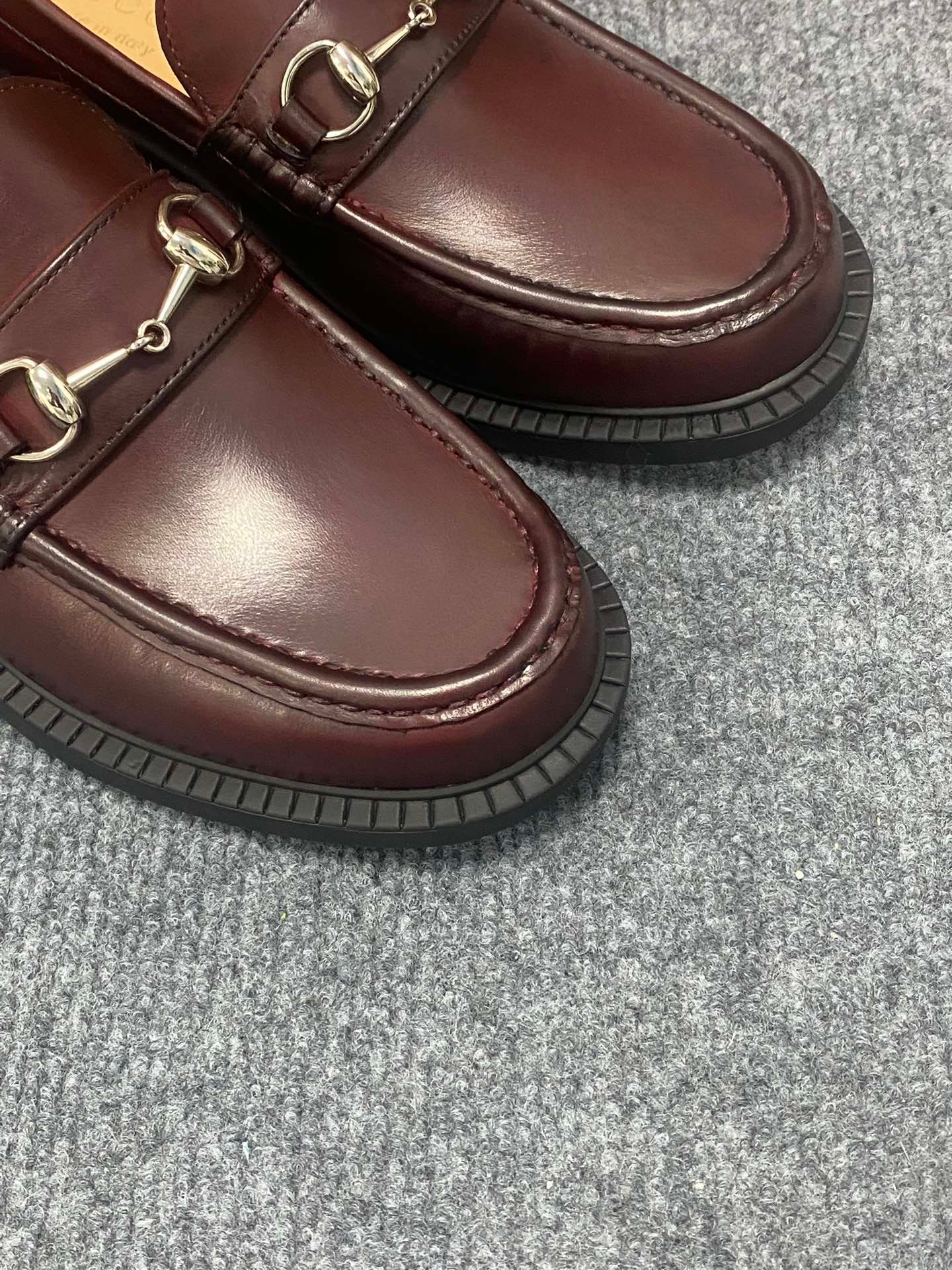 GUCCI casual shoes L110705 - Image 4