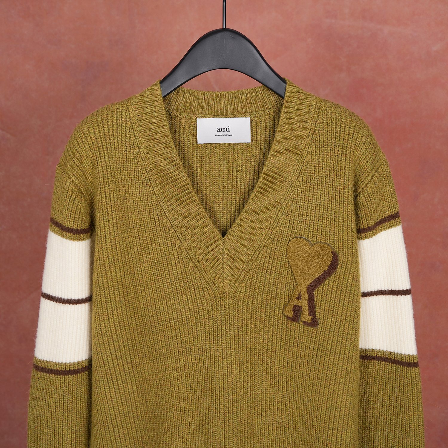 Ami Paris Striped sleeve v-neck knit sweater D110802 - Image 6