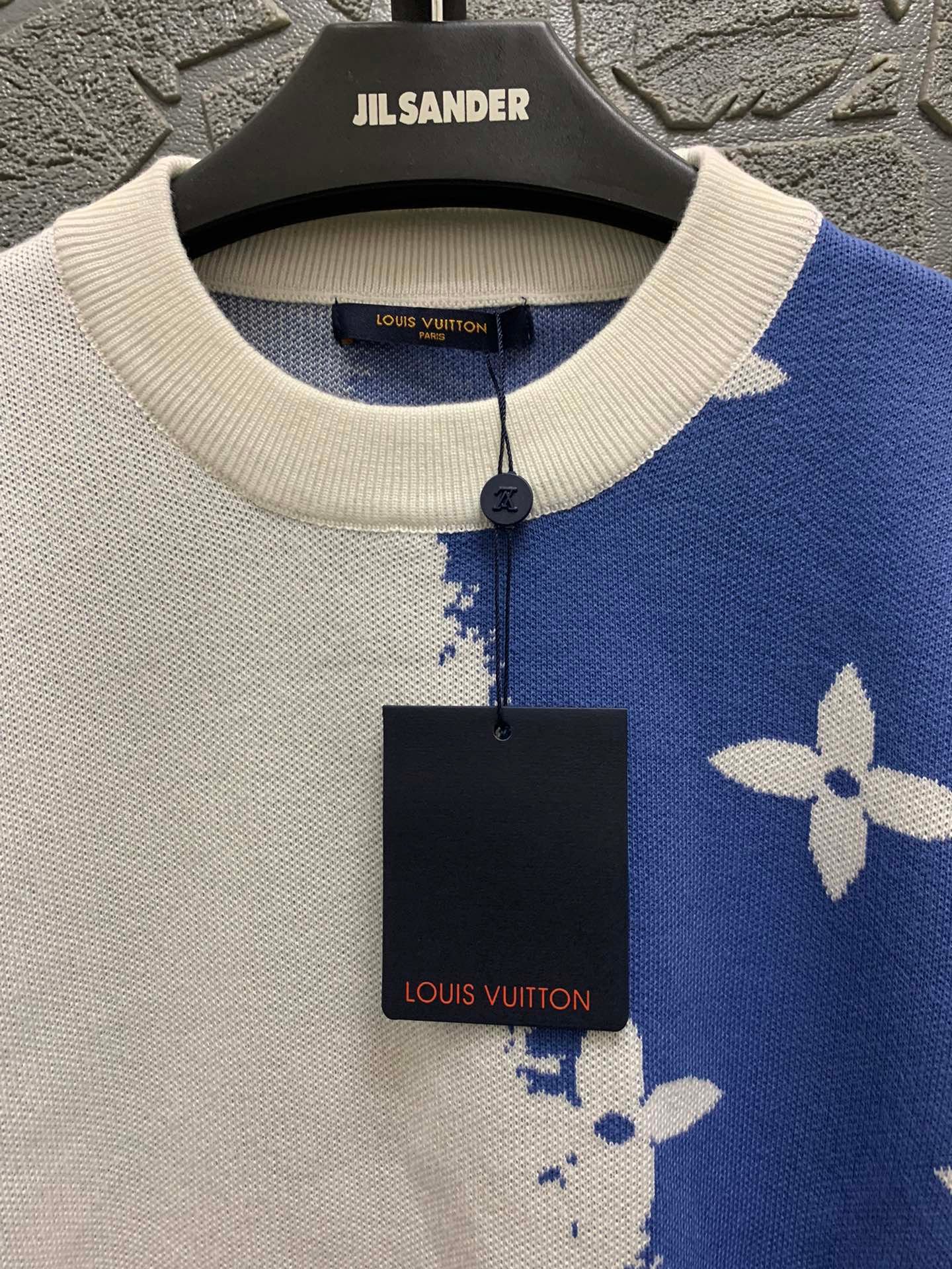 Louis Vuitton blue and white tie-dye pattern sweater 111101 - Image 4