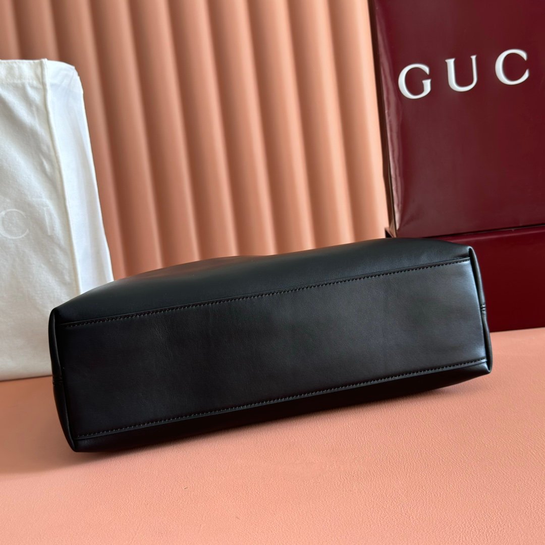 GUCCI handbag L111105 - Image 6