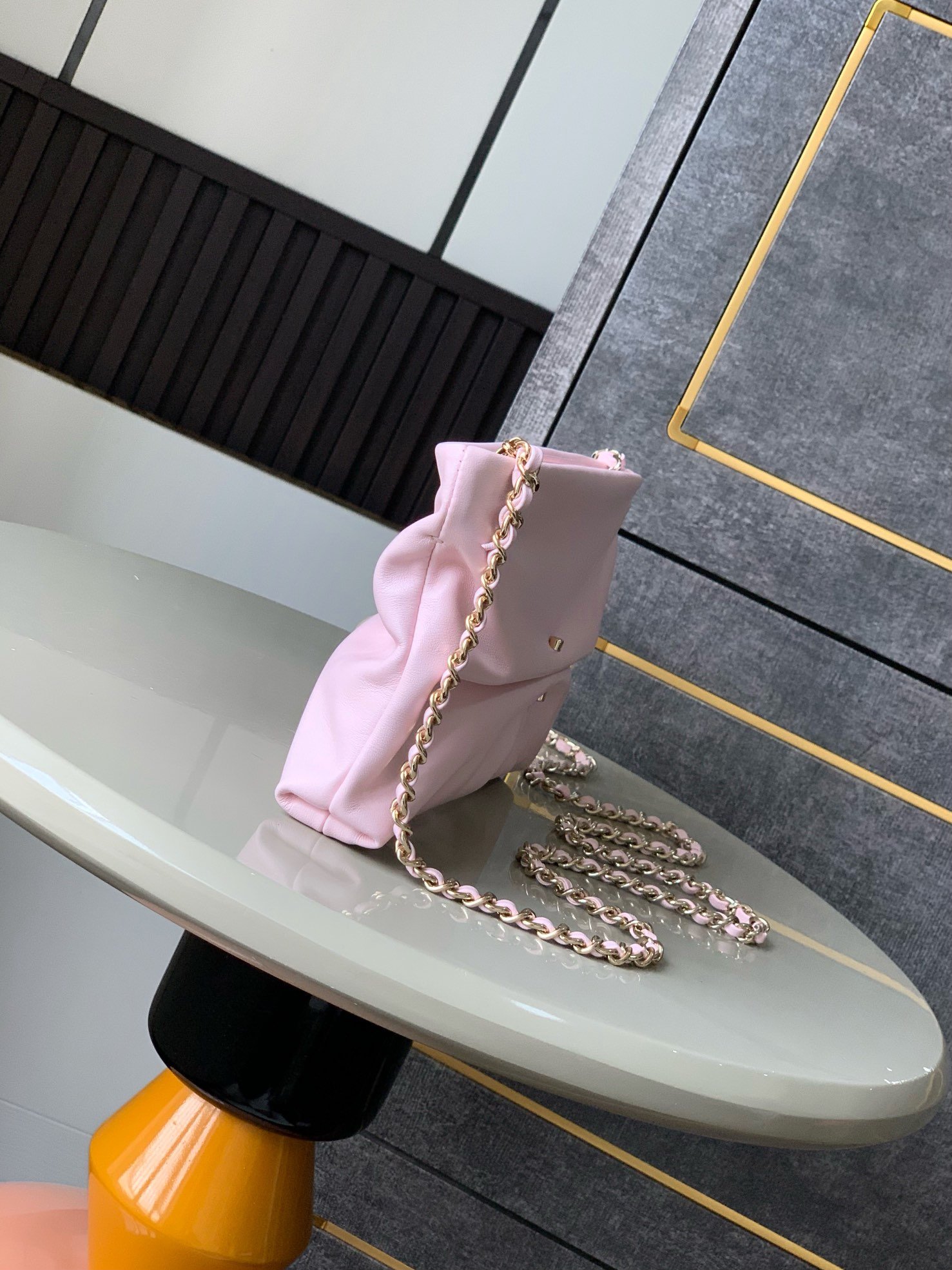CHANEL handbag with wristlet accessory L111210 - Image 4