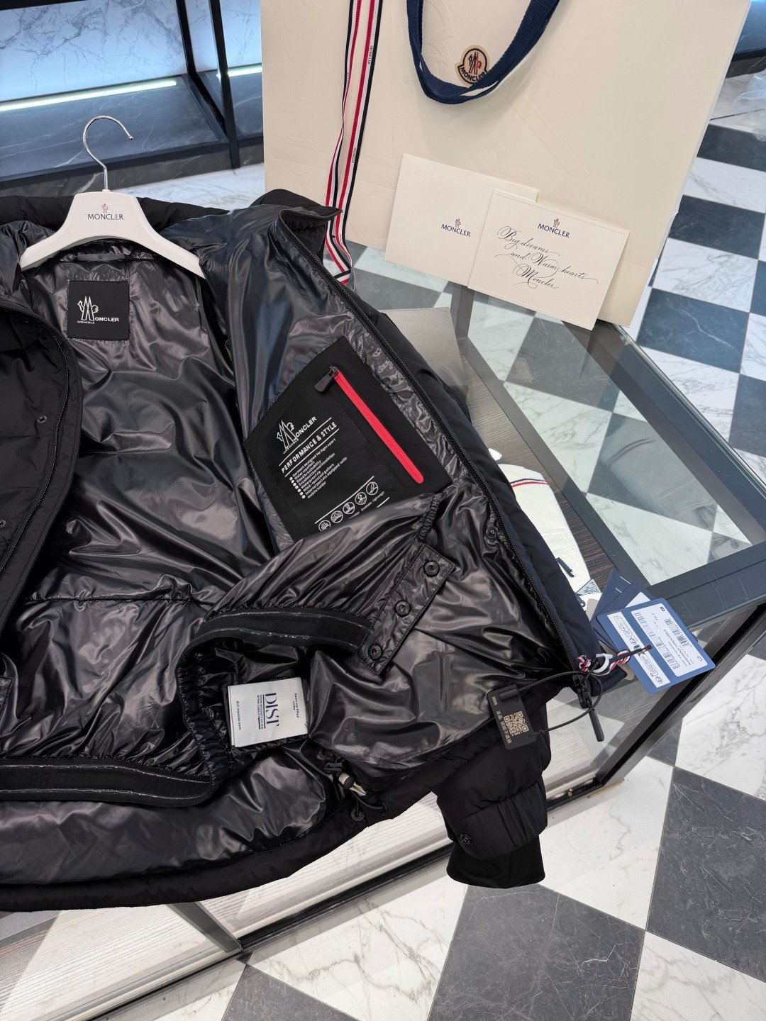 Moncler hooded down jacket for skiing with down filling 111205 - Image 6